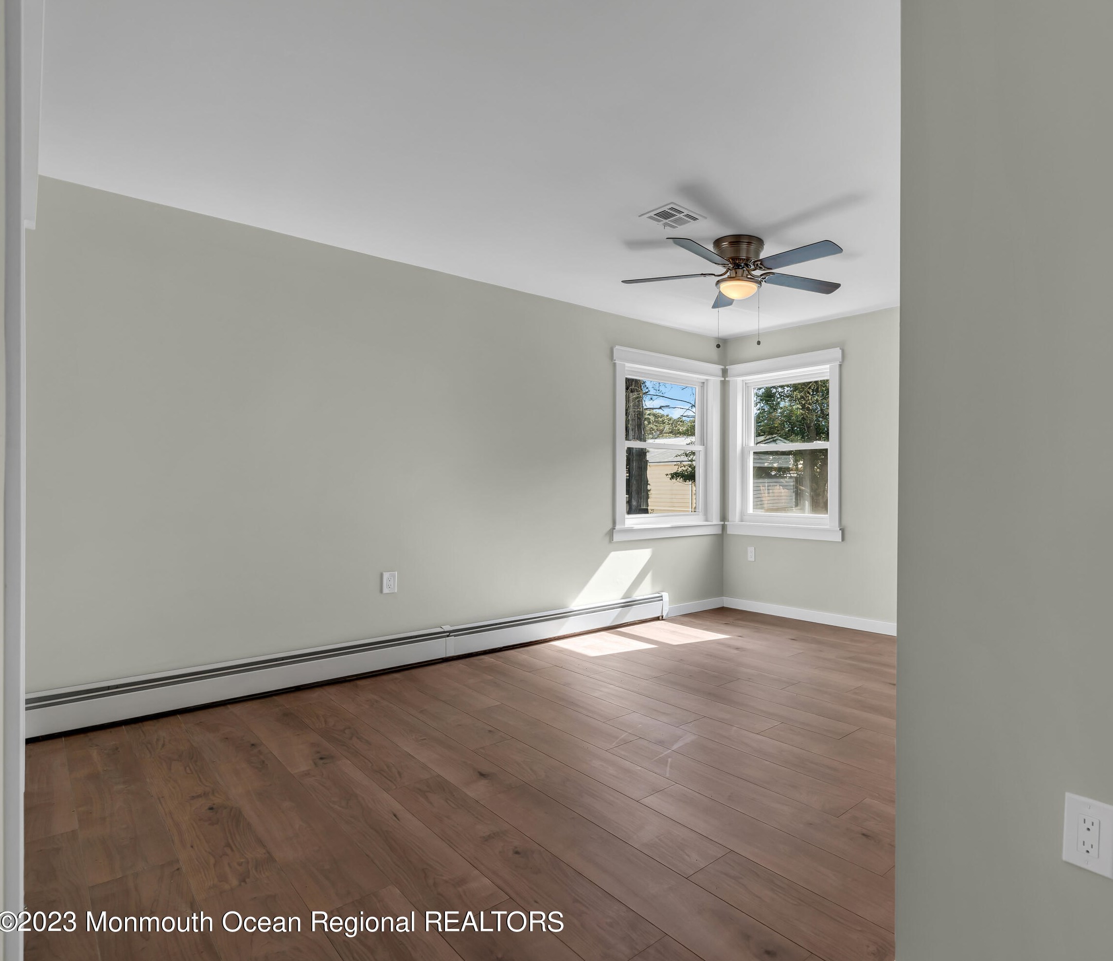 16 Wakan Ct, Toms River NJ  08757-6245 exterior