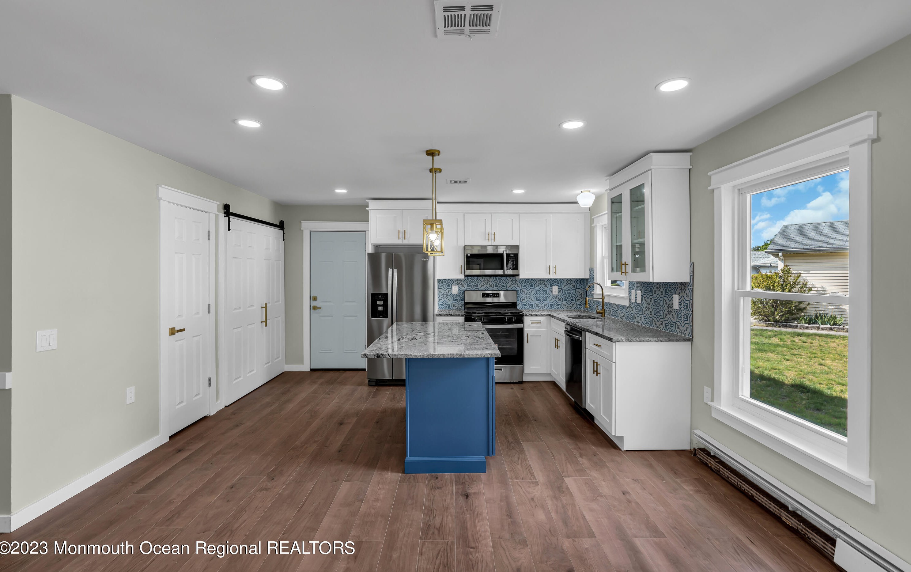 16 Wakan Ct, Toms River NJ  08757-6245 exterior