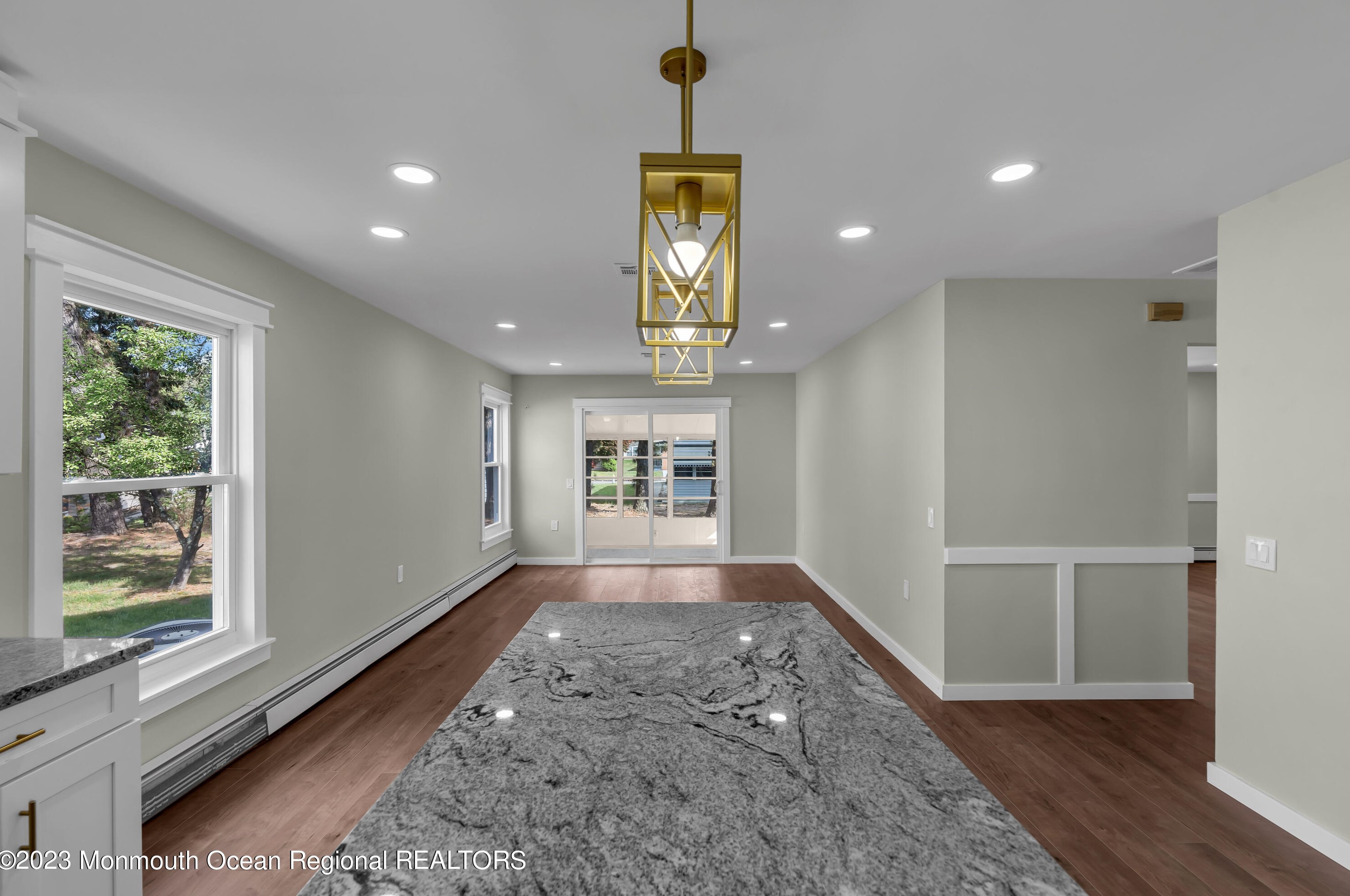 16 Wakan Ct, Toms River NJ  08757-6245 exterior