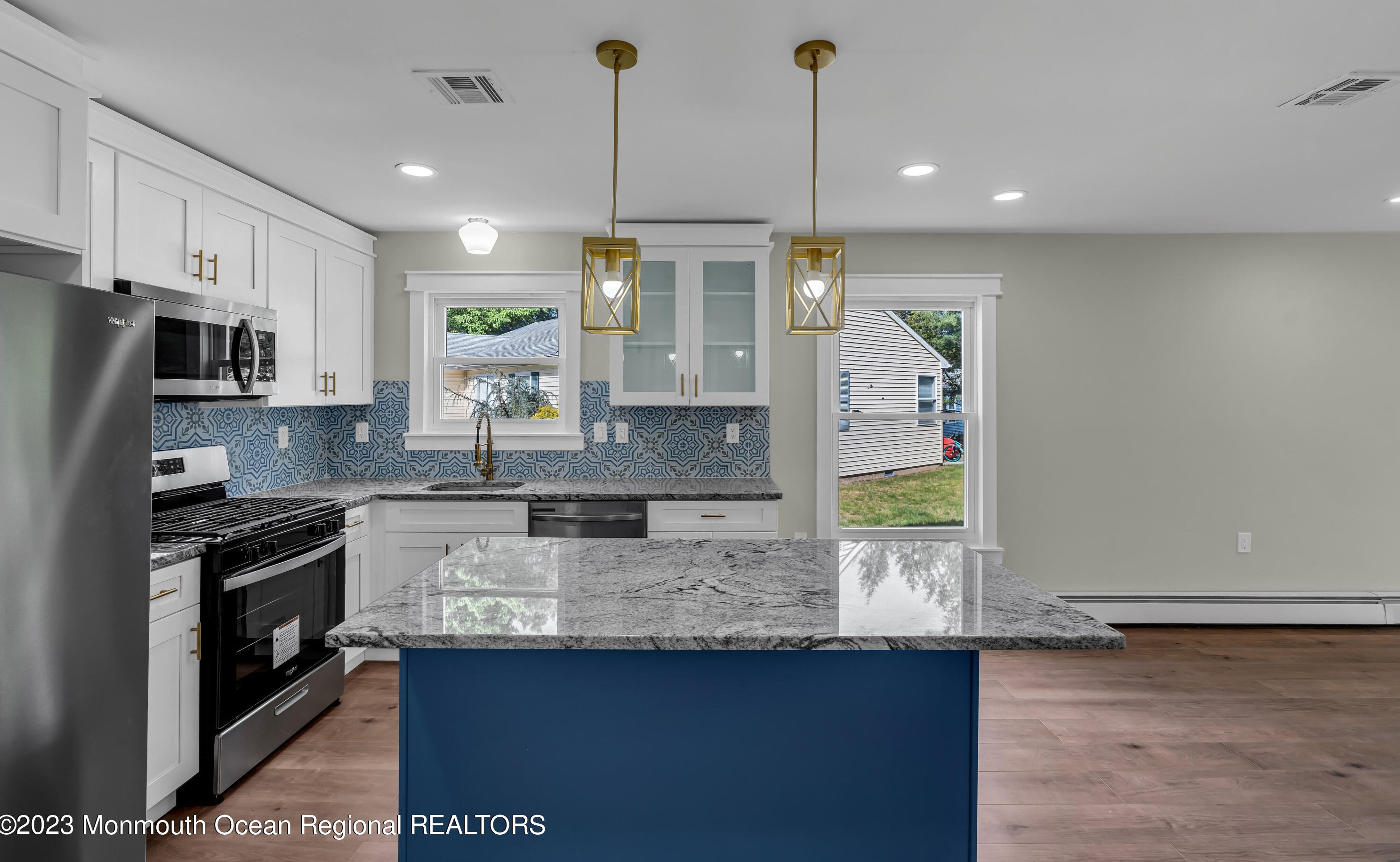 16 Wakan Ct, Toms River NJ  08757-6245 exterior