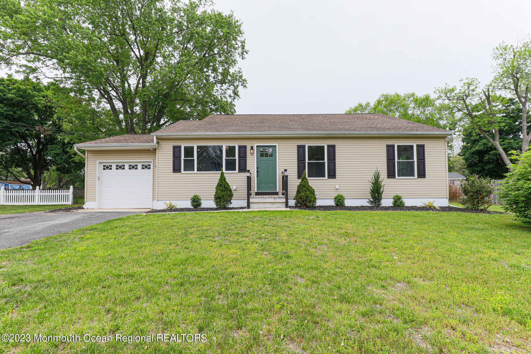 11 Glen Rd, Howell Township, NJ 07731 MLS 22313237 Coldwell Banker