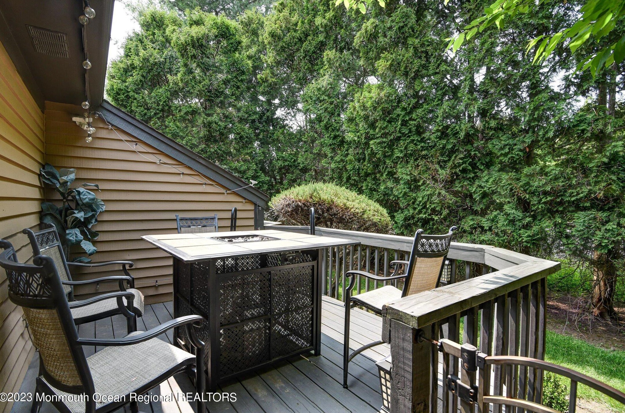 231 Grant Ave, Pompton Lakes NJ  07442-1100 exterior