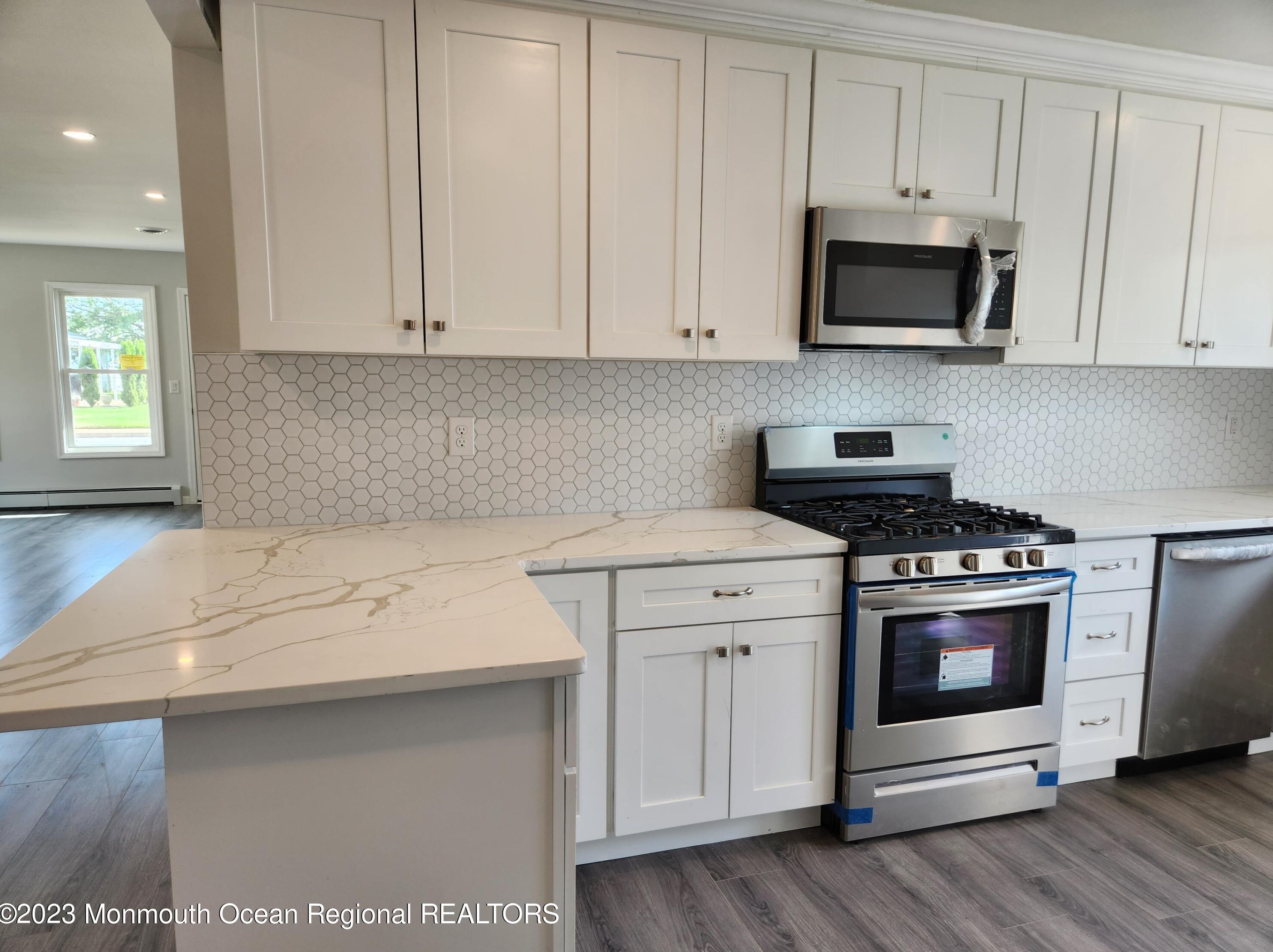 154 Charlotteville Dr, Toms River NJ  08757-4014 exterior