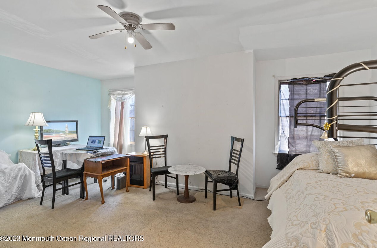 131 Westchester Dr, Tuckerton NJ  08087-3015 exterior