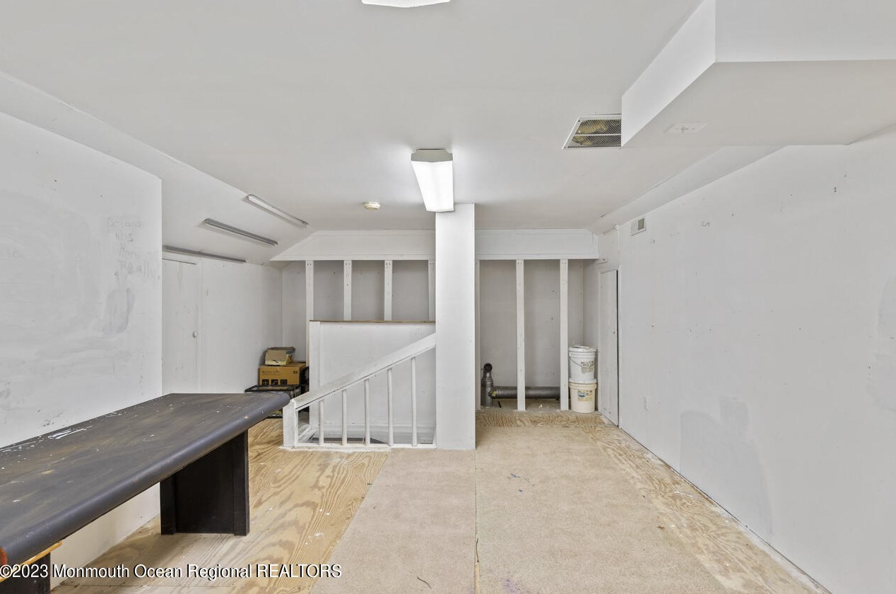 131 Westchester Dr, Tuckerton NJ  08087-3015 exterior