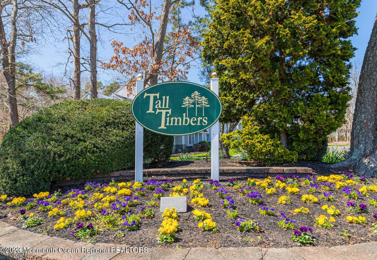 131 Westchester Dr, Tuckerton NJ  08087-3015 exterior