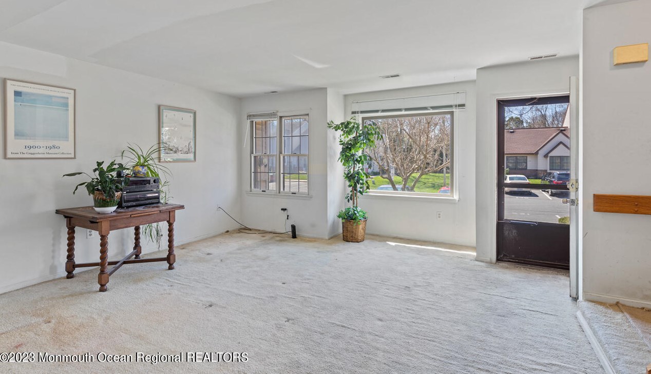 131 Westchester Dr, Tuckerton NJ  08087-3015 exterior