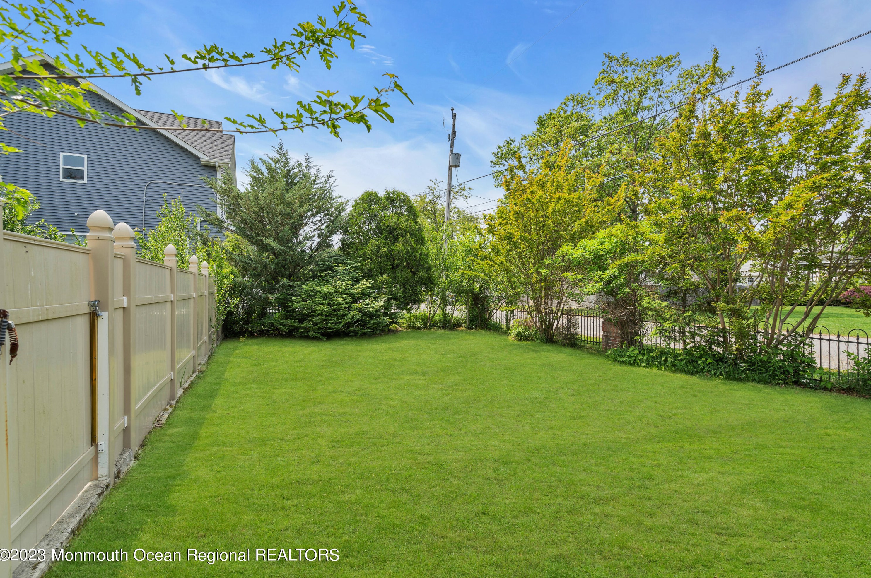 716 11th Ave, Toms River NJ  08757-1741 exterior