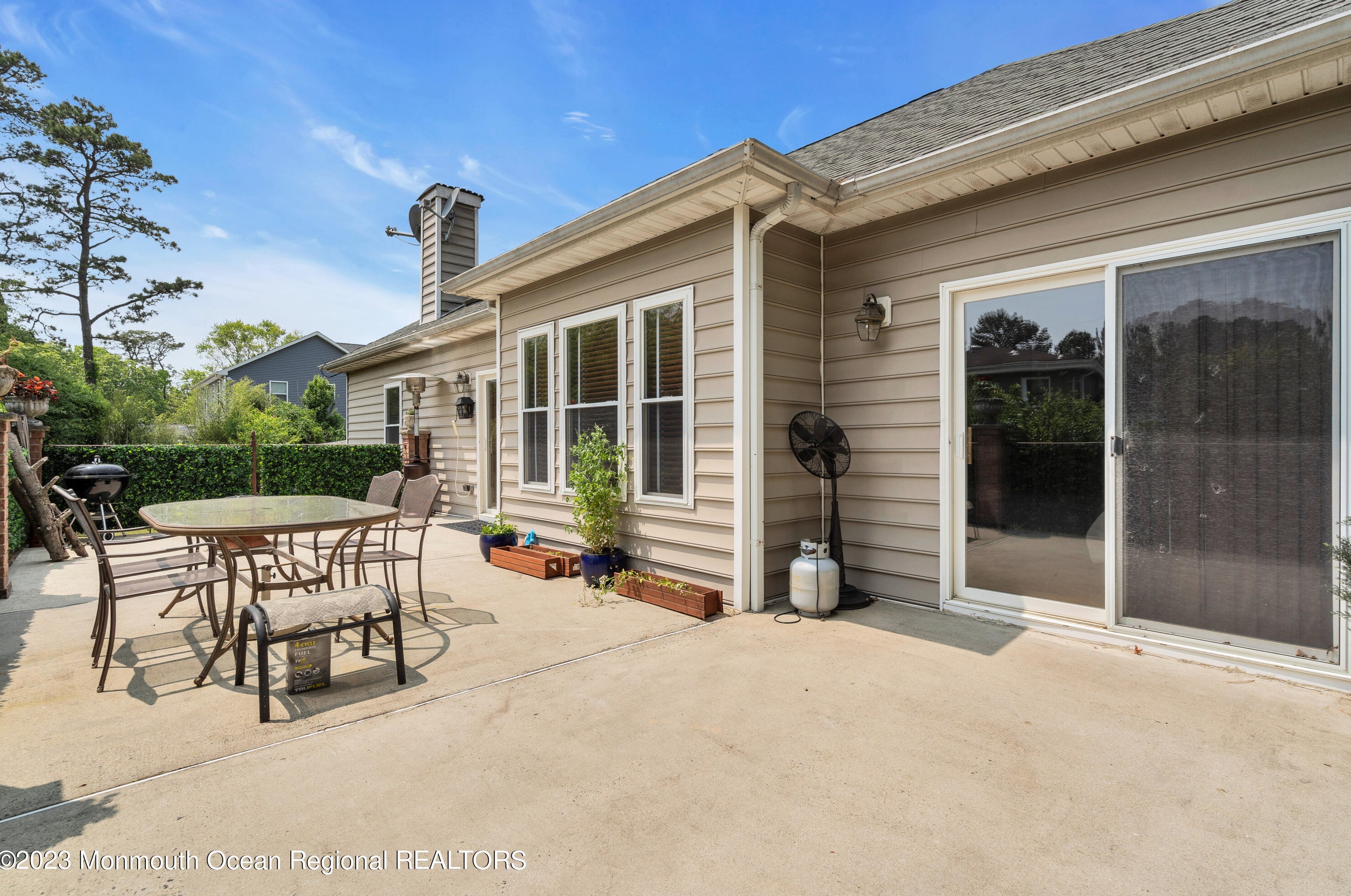 716 11th Ave, Toms River NJ  08757-1741 exterior