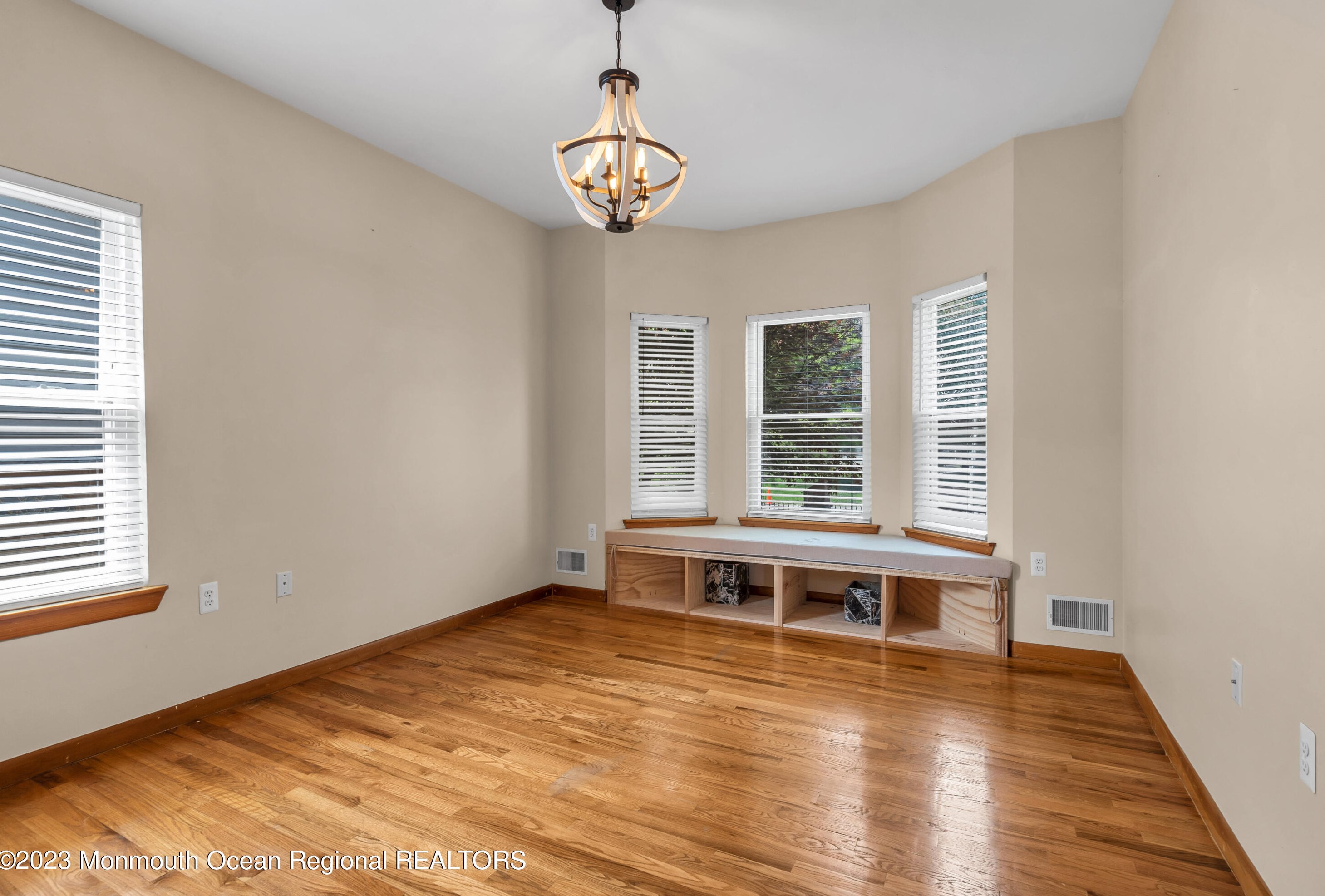 716 11th Ave, Toms River NJ  08757-1741 exterior