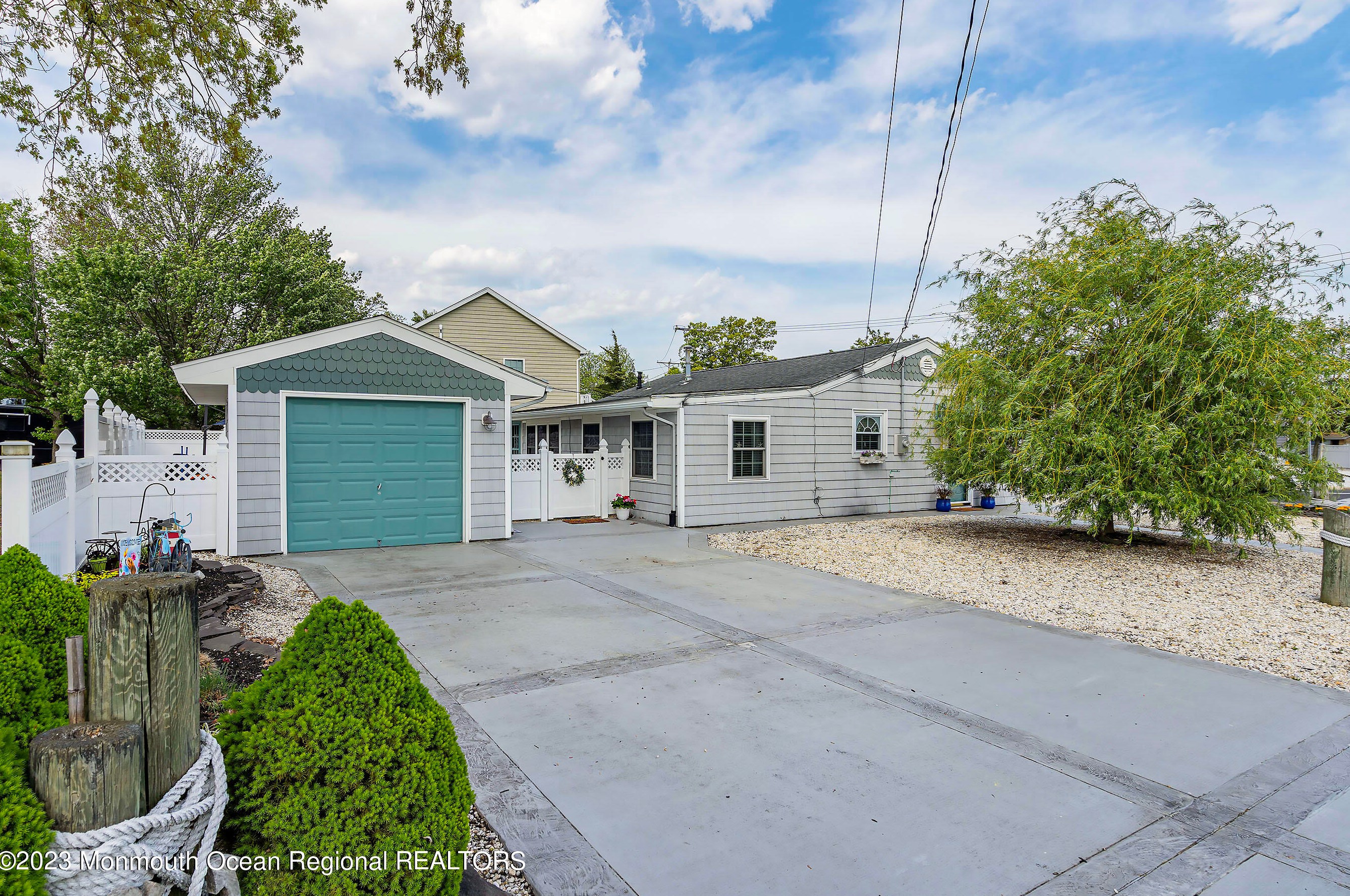 201 11th St, Barnegat Township NJ  08005-2522 exterior