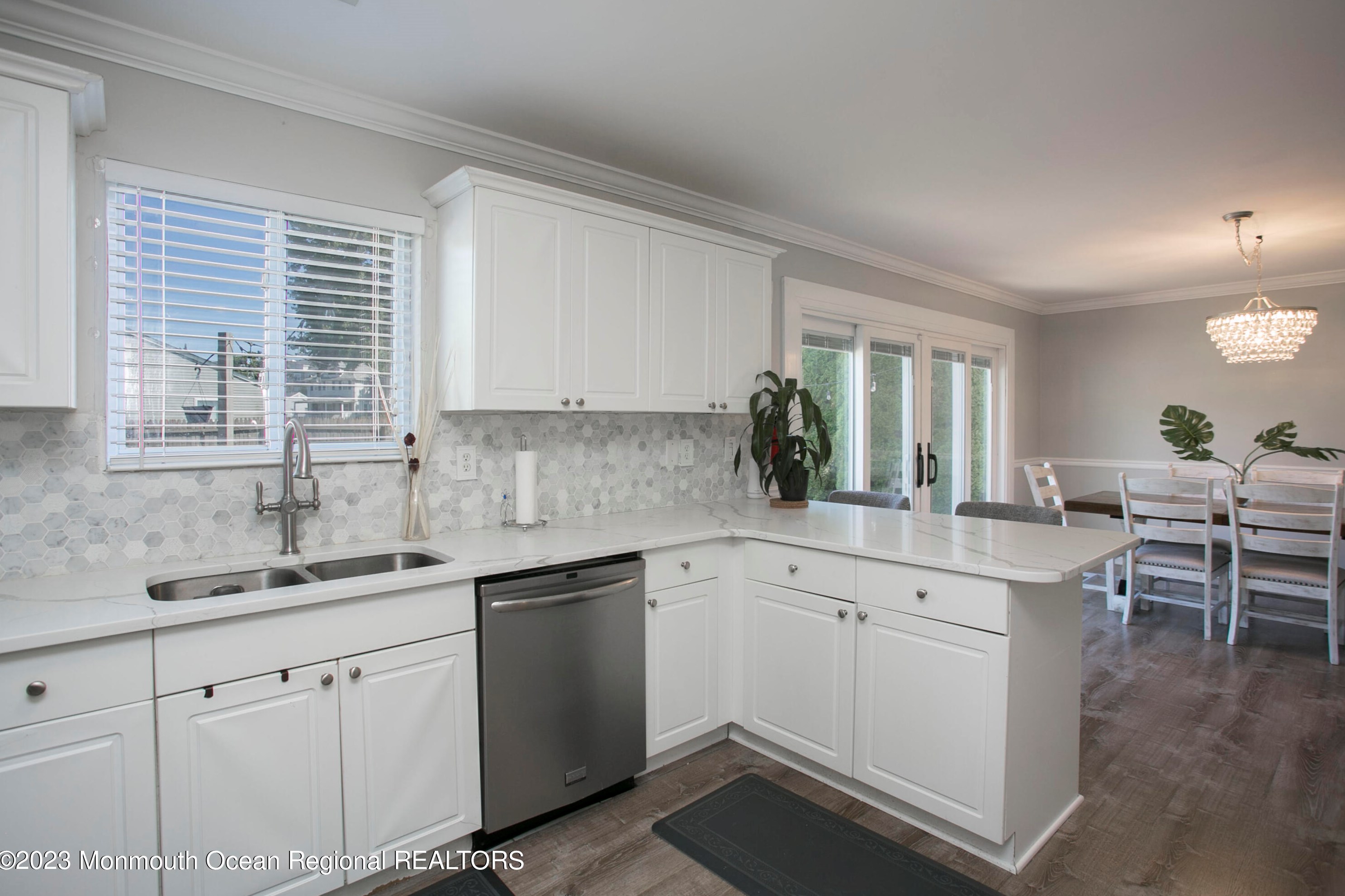 211 Lower Main St, Matawan NJ  07747-1041 exterior