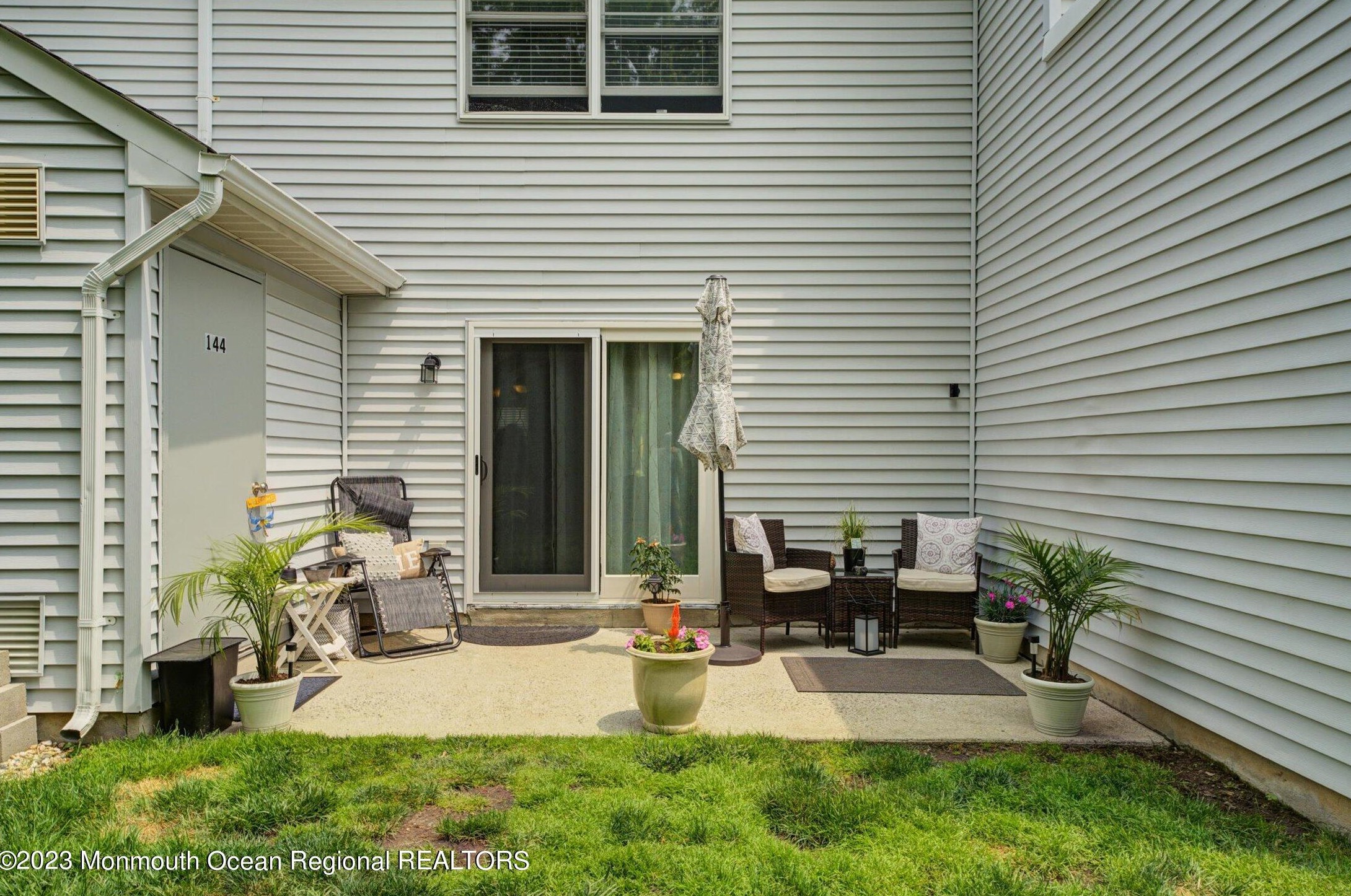 144 Westchester Dr, Tuckerton NJ  08087-3016 exterior