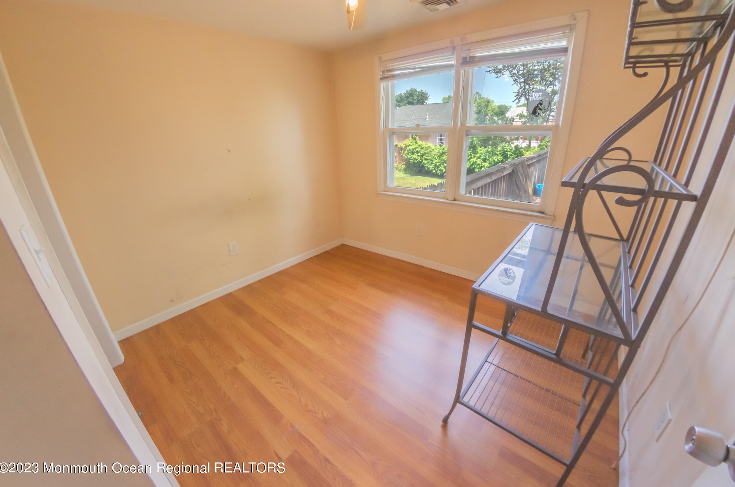 34 Myrtle Ave, Ideal Beach NJ  07734-1546 exterior