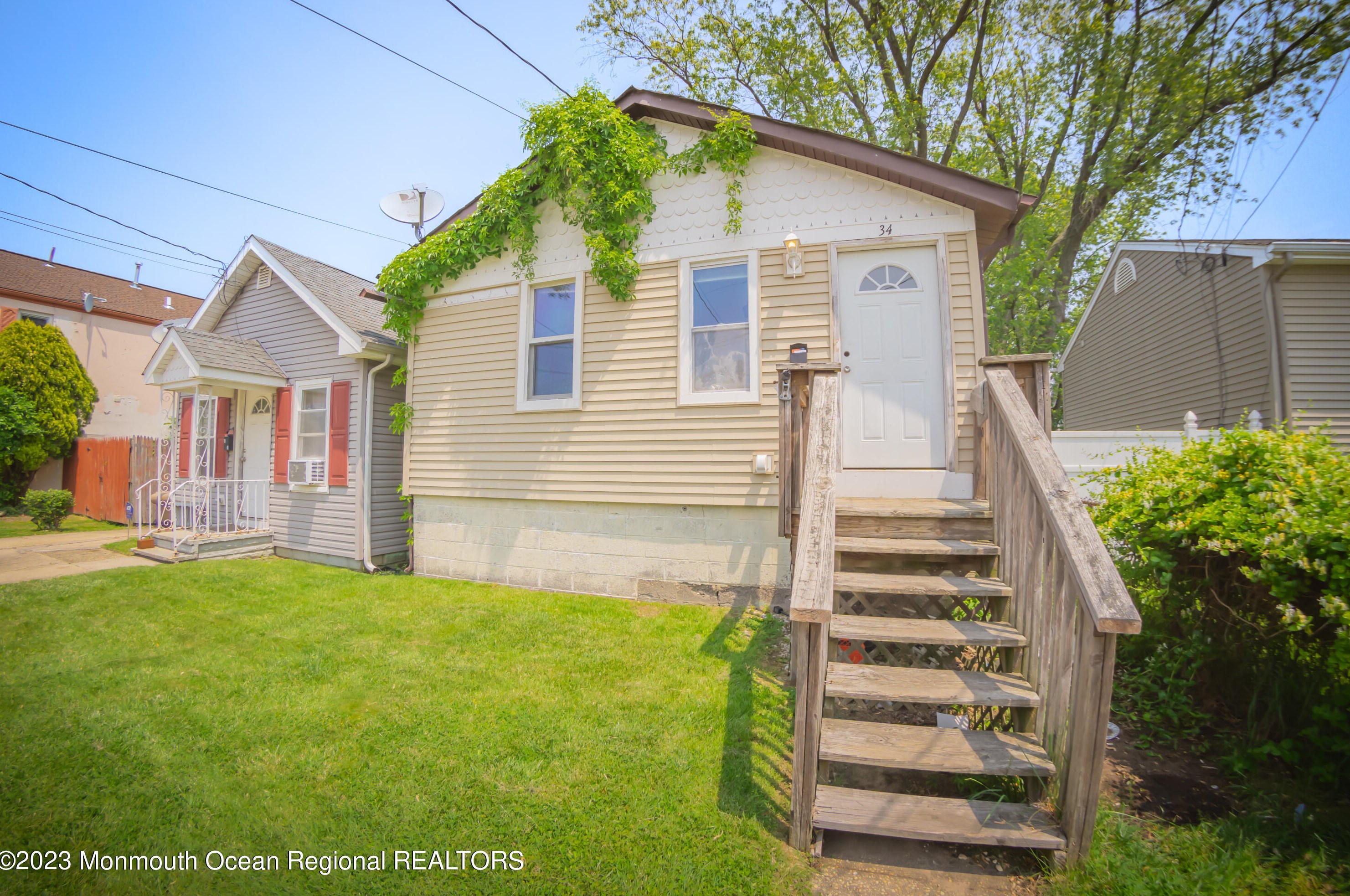 34 Myrtle Ave, Ideal Beach NJ  07734-1546 exterior