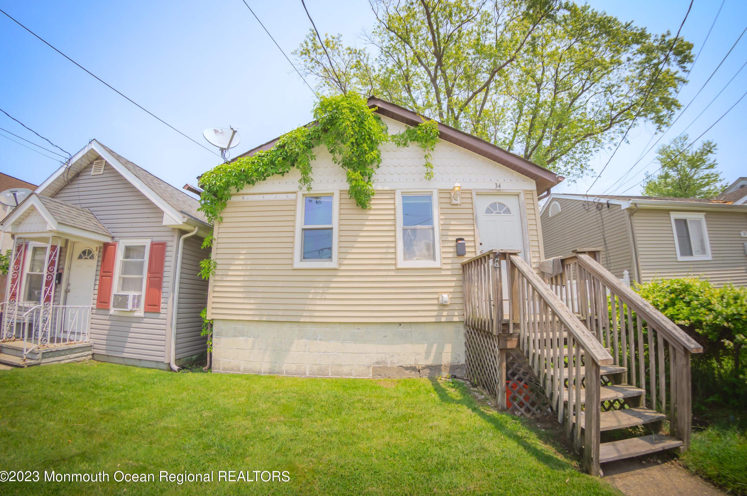 34 Myrtle Ave, Ideal Beach NJ  07734-1546 exterior