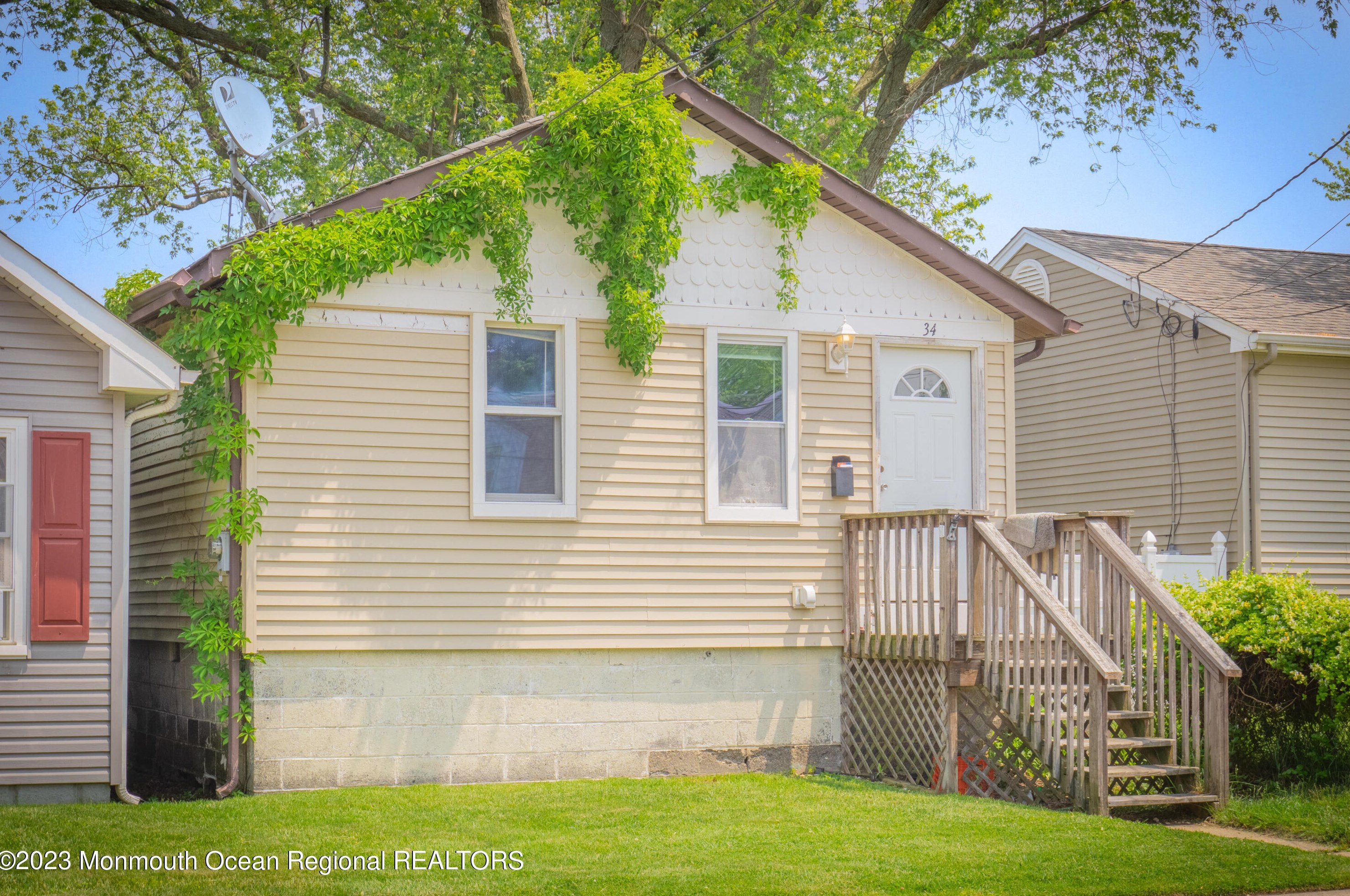34 Myrtle Ave, Ideal Beach NJ  07734-1546 exterior