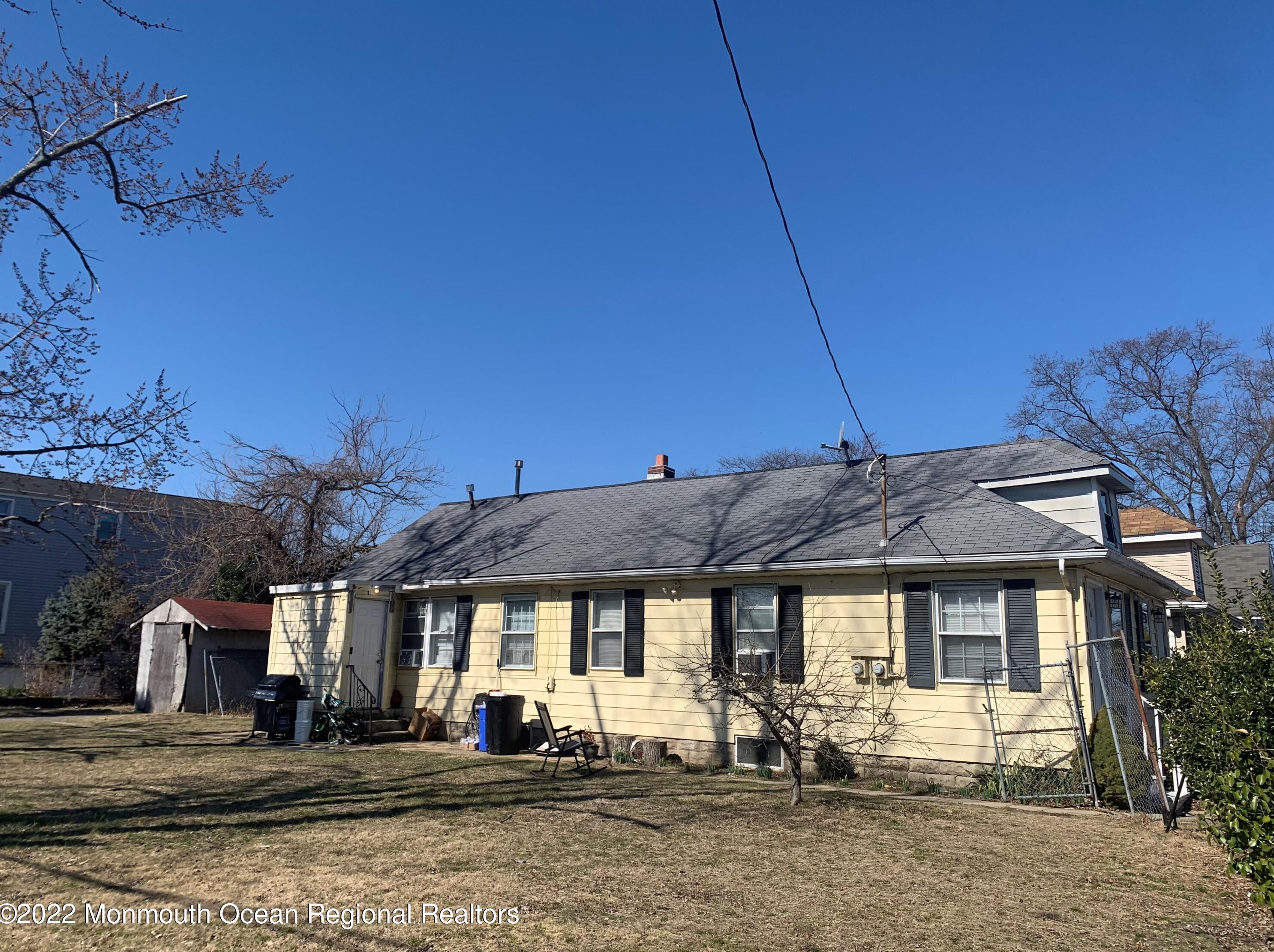 89 Forest Ave, Ideal Beach NJ  07734-1615 exterior