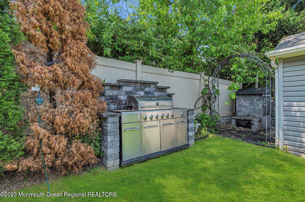 20 Monroe St, Keyport NJ  07735-1461 exterior