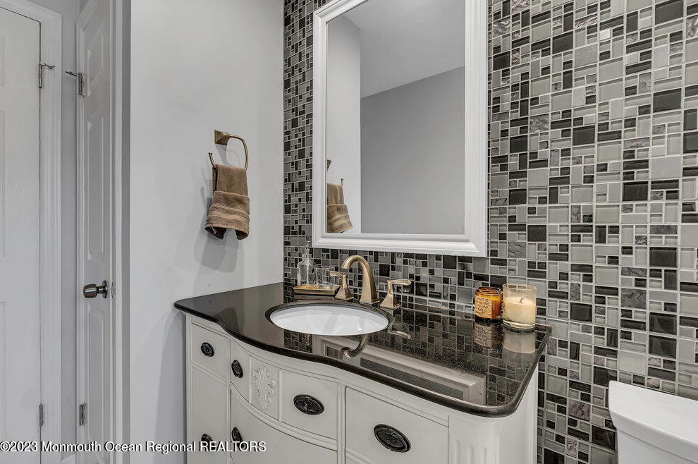 20 Monroe St, Keyport NJ  07735-1461 exterior