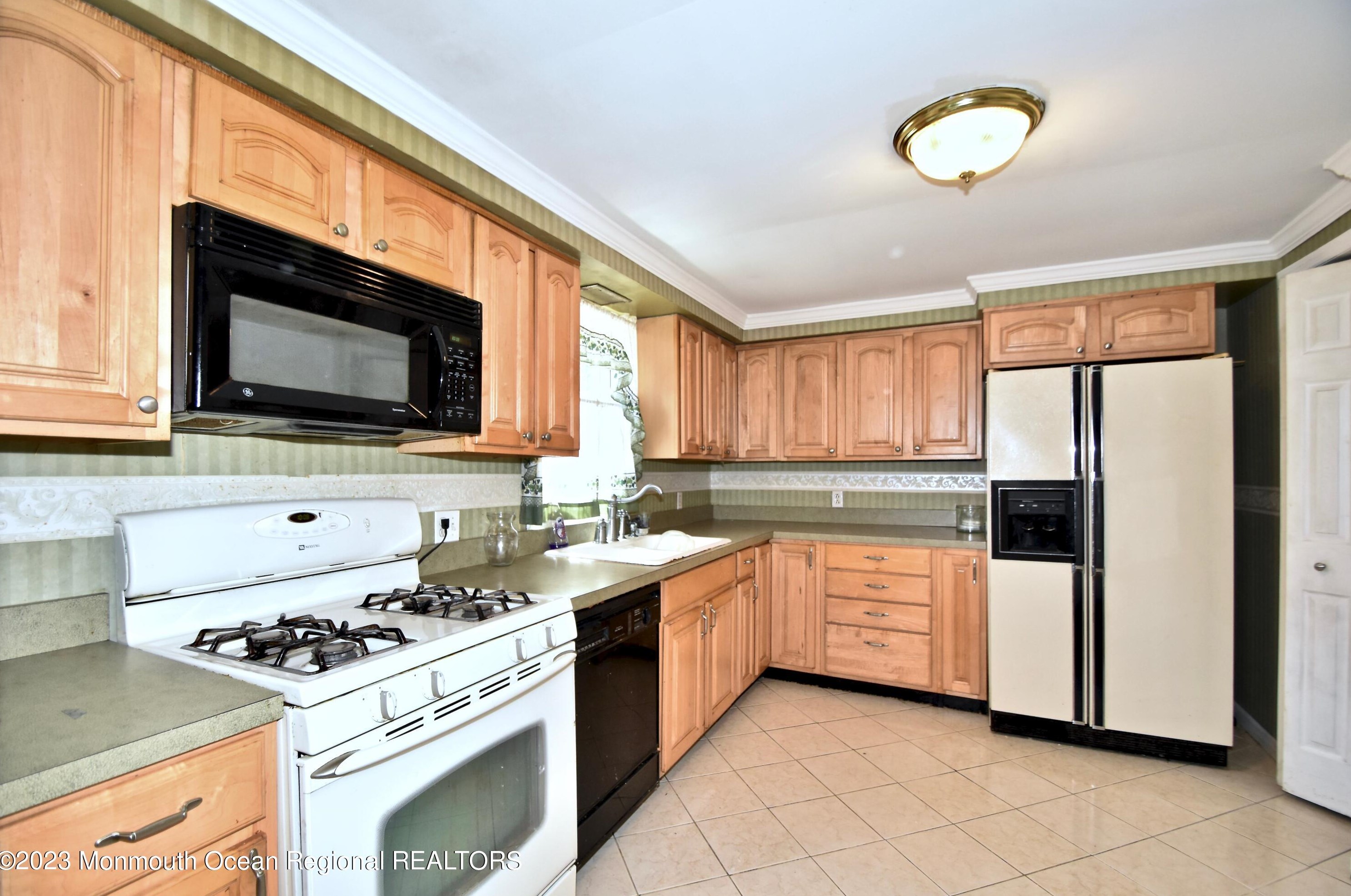 1212 Middlesex St, Toms River NJ 08757-1816 exterior