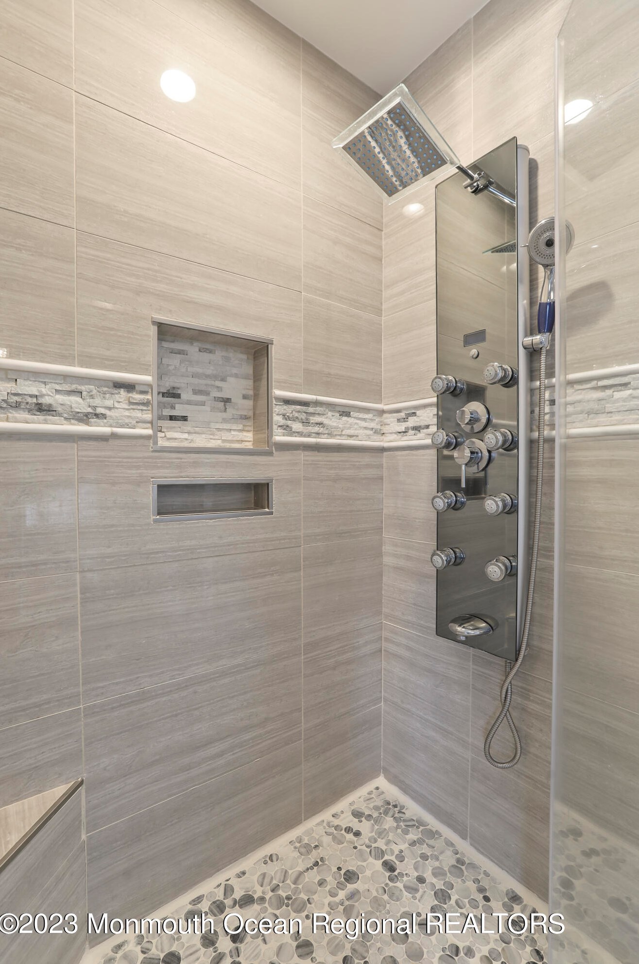 1409 Birmingham Ave, Toms River NJ 08757-1440 exterior