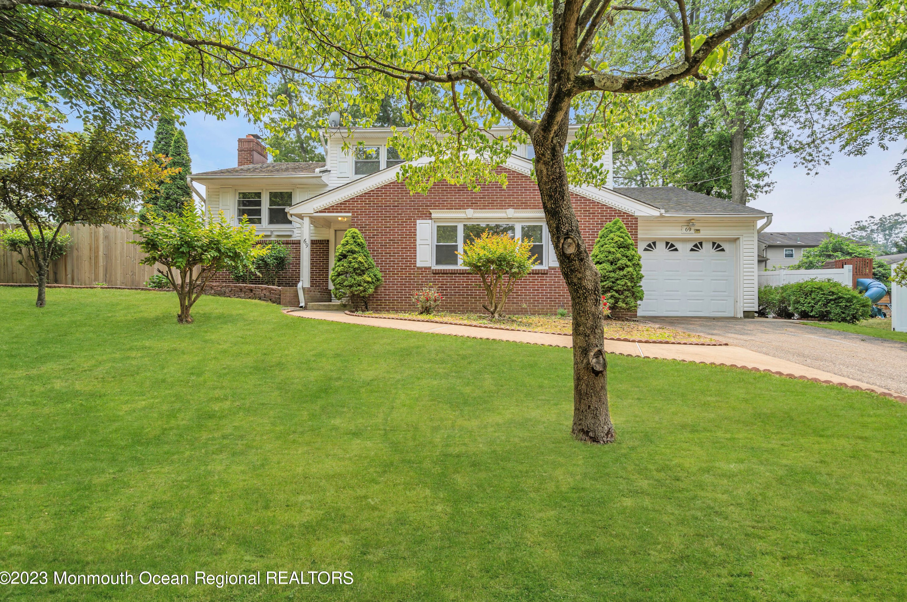 69 Shady Nook Dr, Toms River NJ  08755-5126 exterior