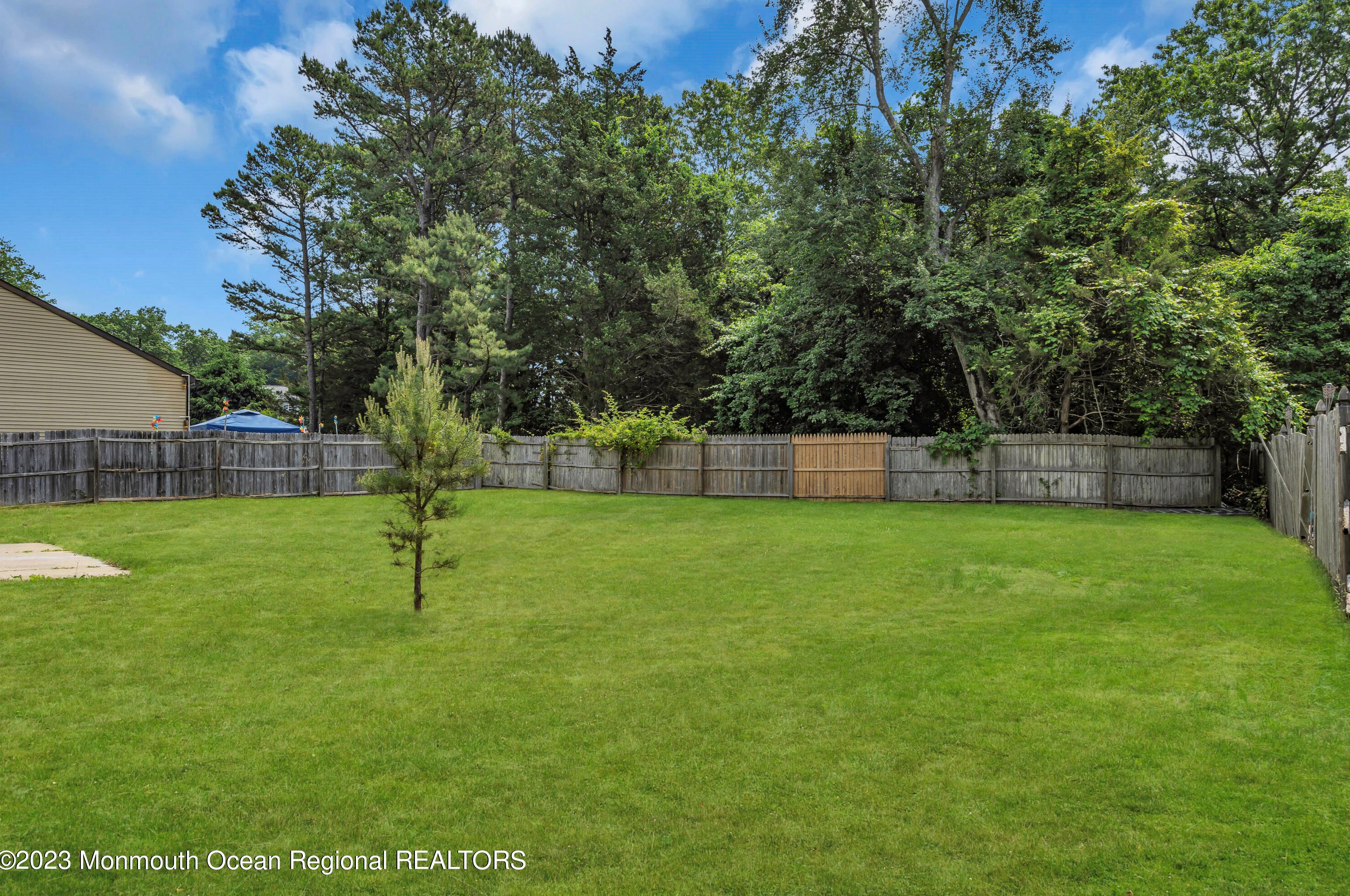 107 Lavenham Ct, Toms River NJ  08755-3242 exterior