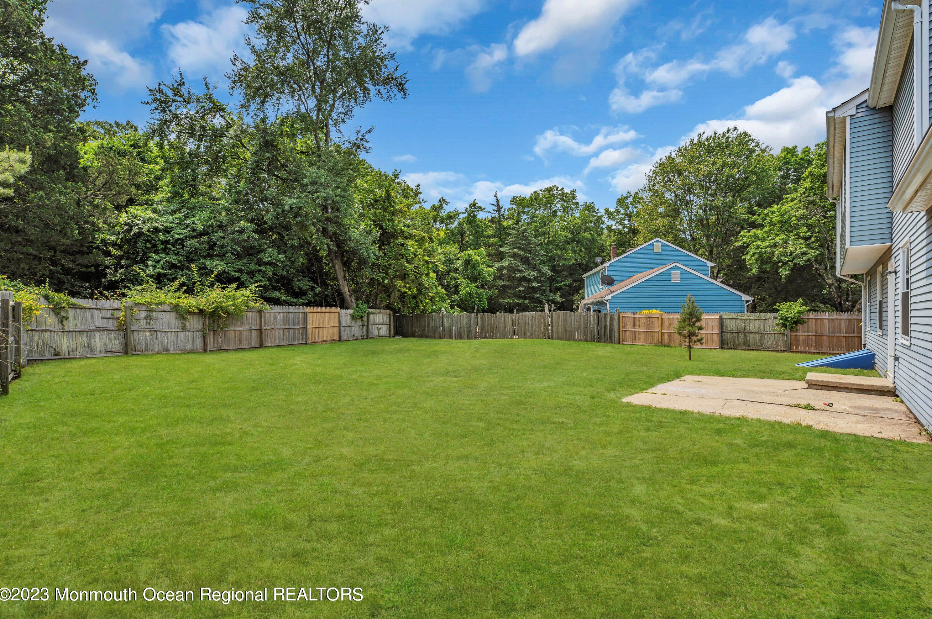 107 Lavenham Ct, Toms River NJ  08755-3242 exterior