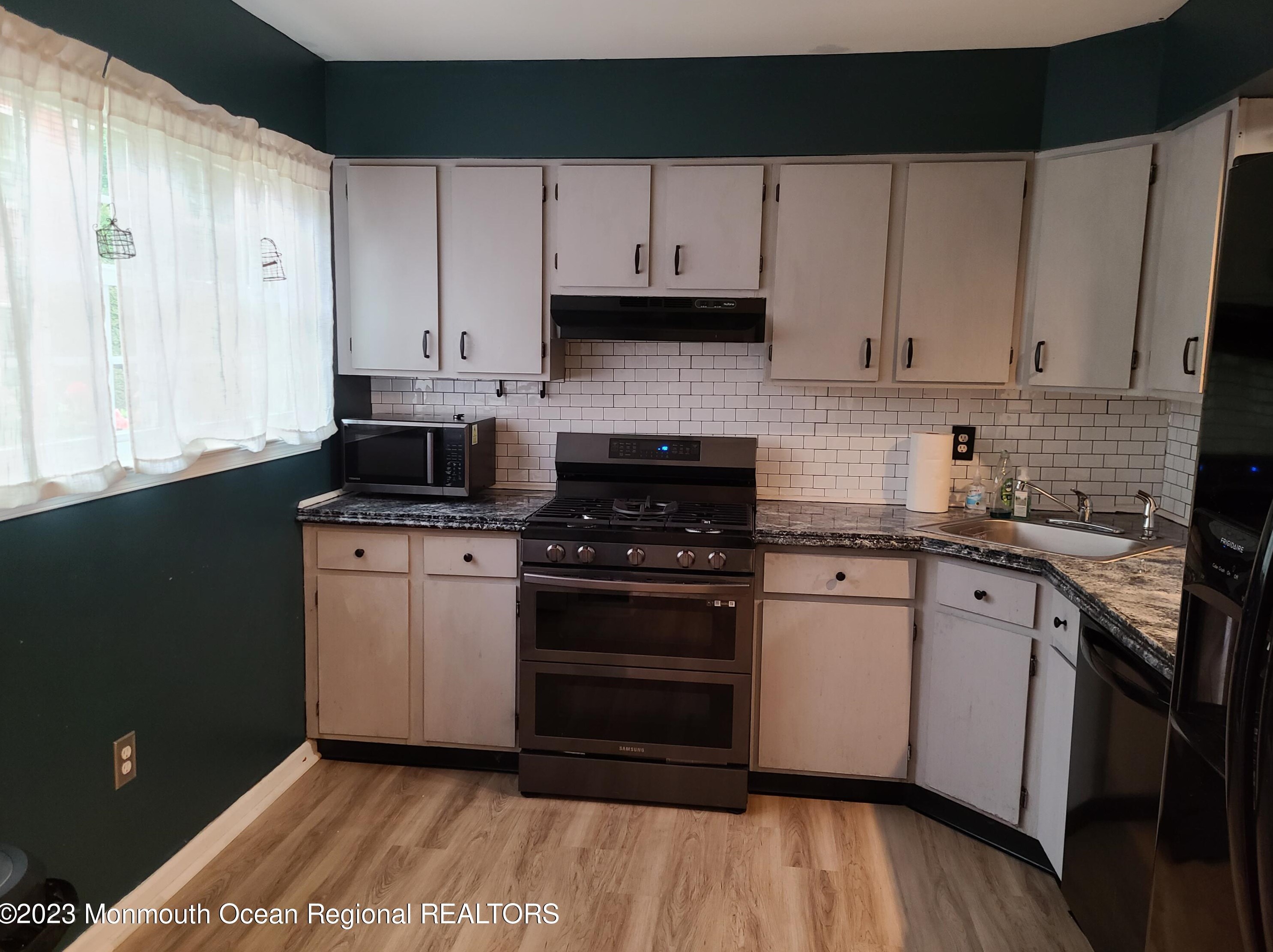 404 Ibis Ct, Tuckerton NJ  08087-3105 exterior