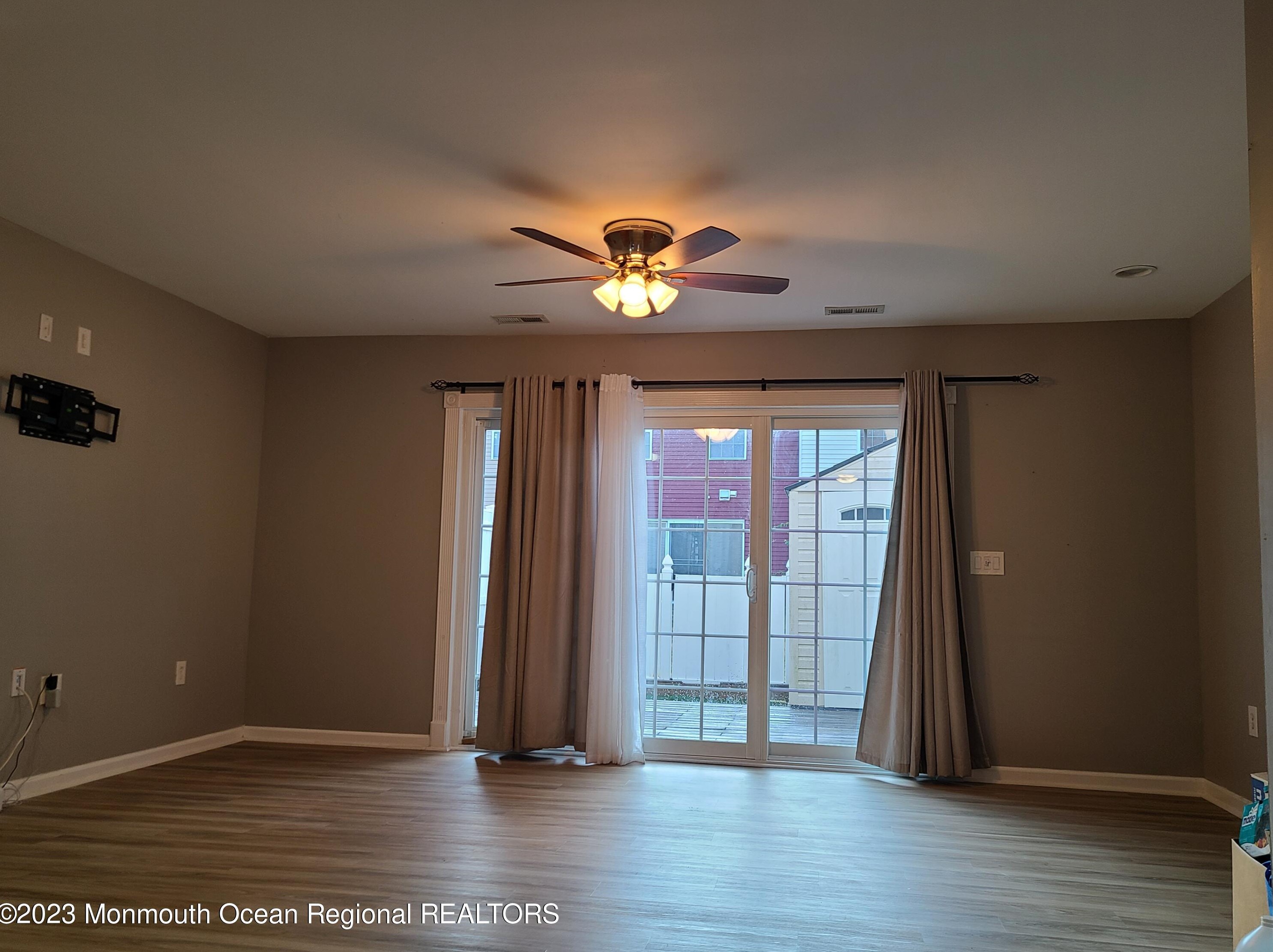 404 Ibis Ct, Tuckerton NJ  08087-3105 exterior