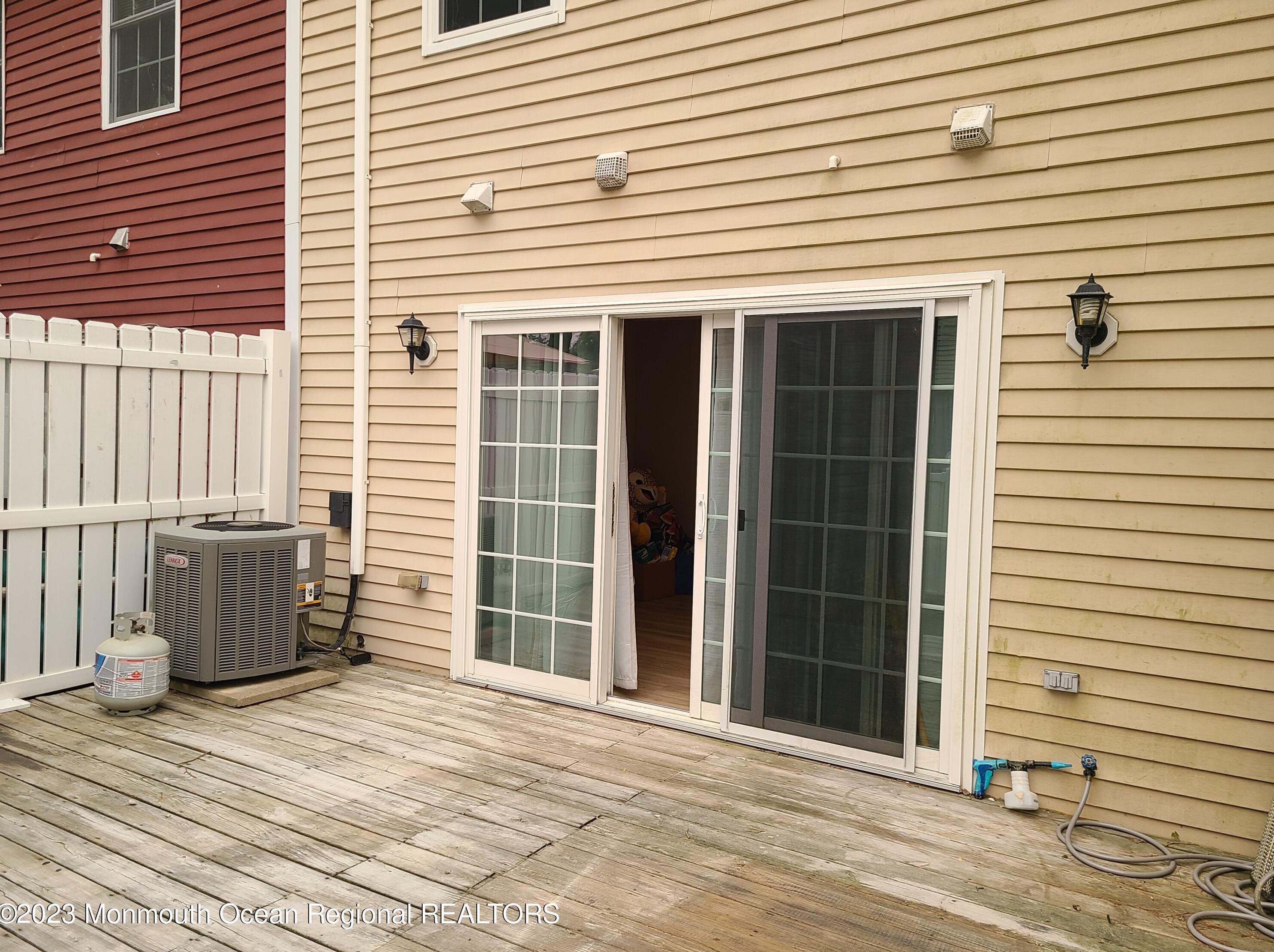 404 Ibis Ct, Tuckerton NJ  08087-3105 exterior