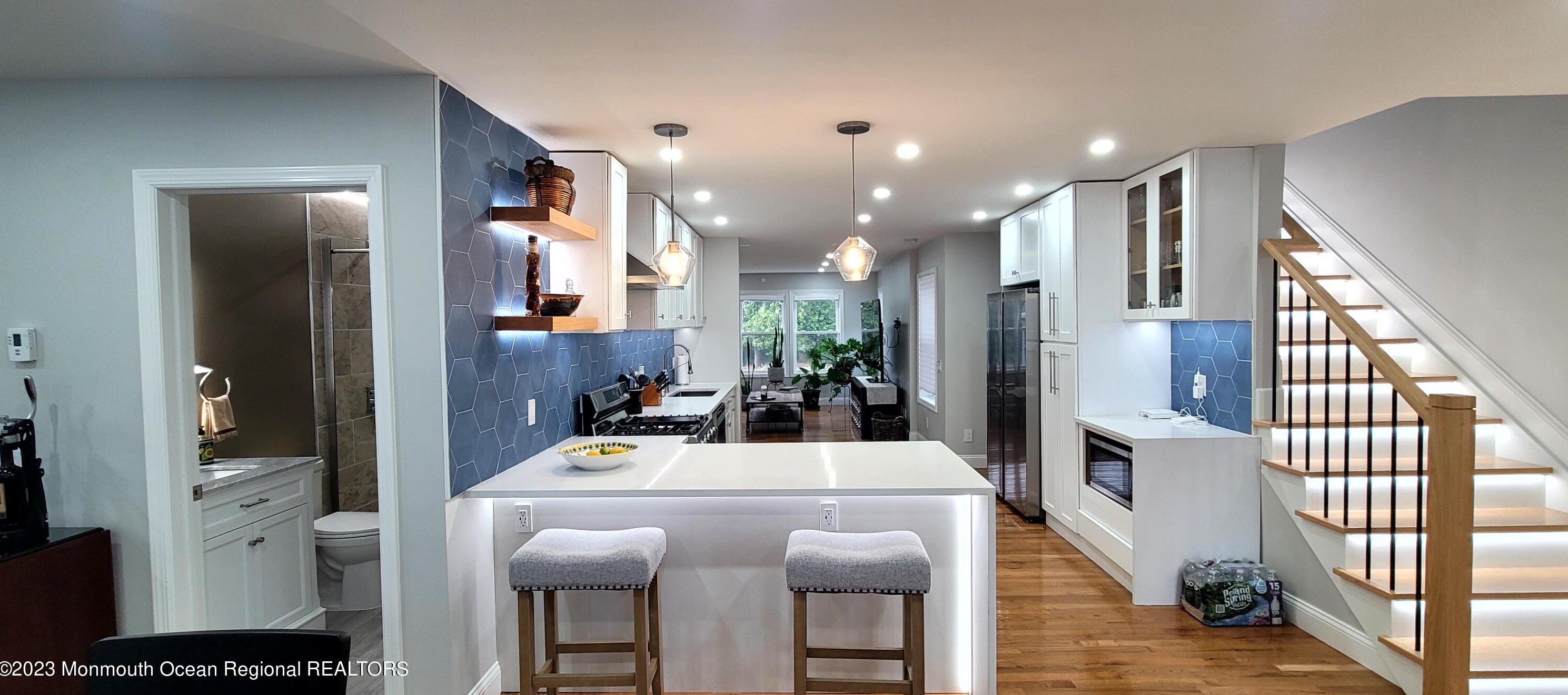 44 Amboy Rd, Matawan NJ  07747-6814 exterior