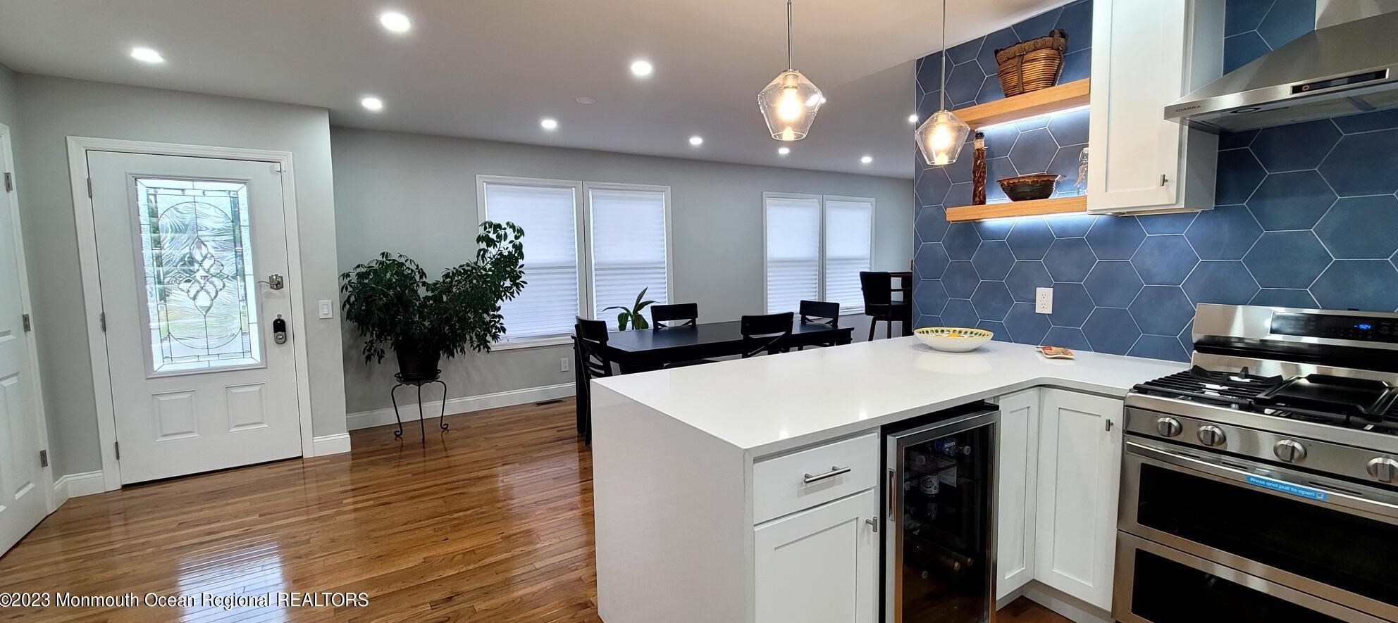 44 Amboy Rd, Matawan NJ  07747-6814 exterior