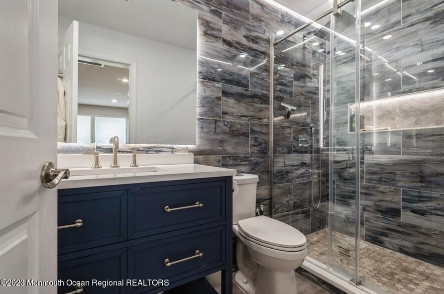 44 Amboy Rd, Matawan NJ  07747-6814 exterior