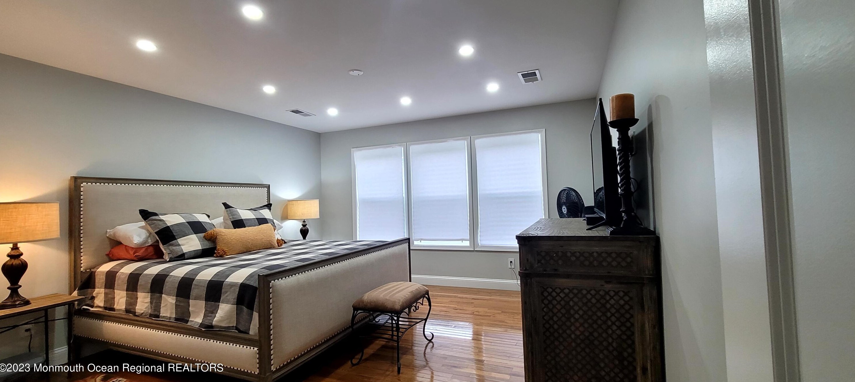 44 Amboy Rd, Matawan NJ  07747-6814 exterior