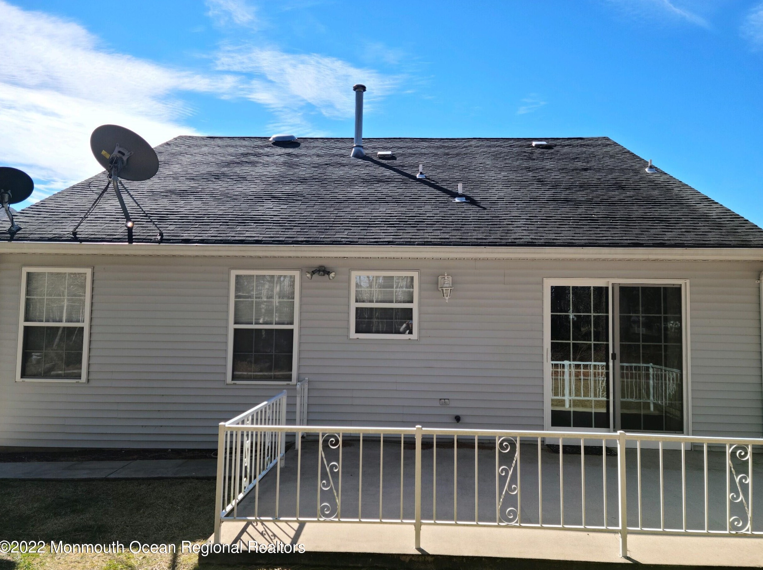 113 Chesterfield Ln, Toms River NJ  08757-6467 exterior