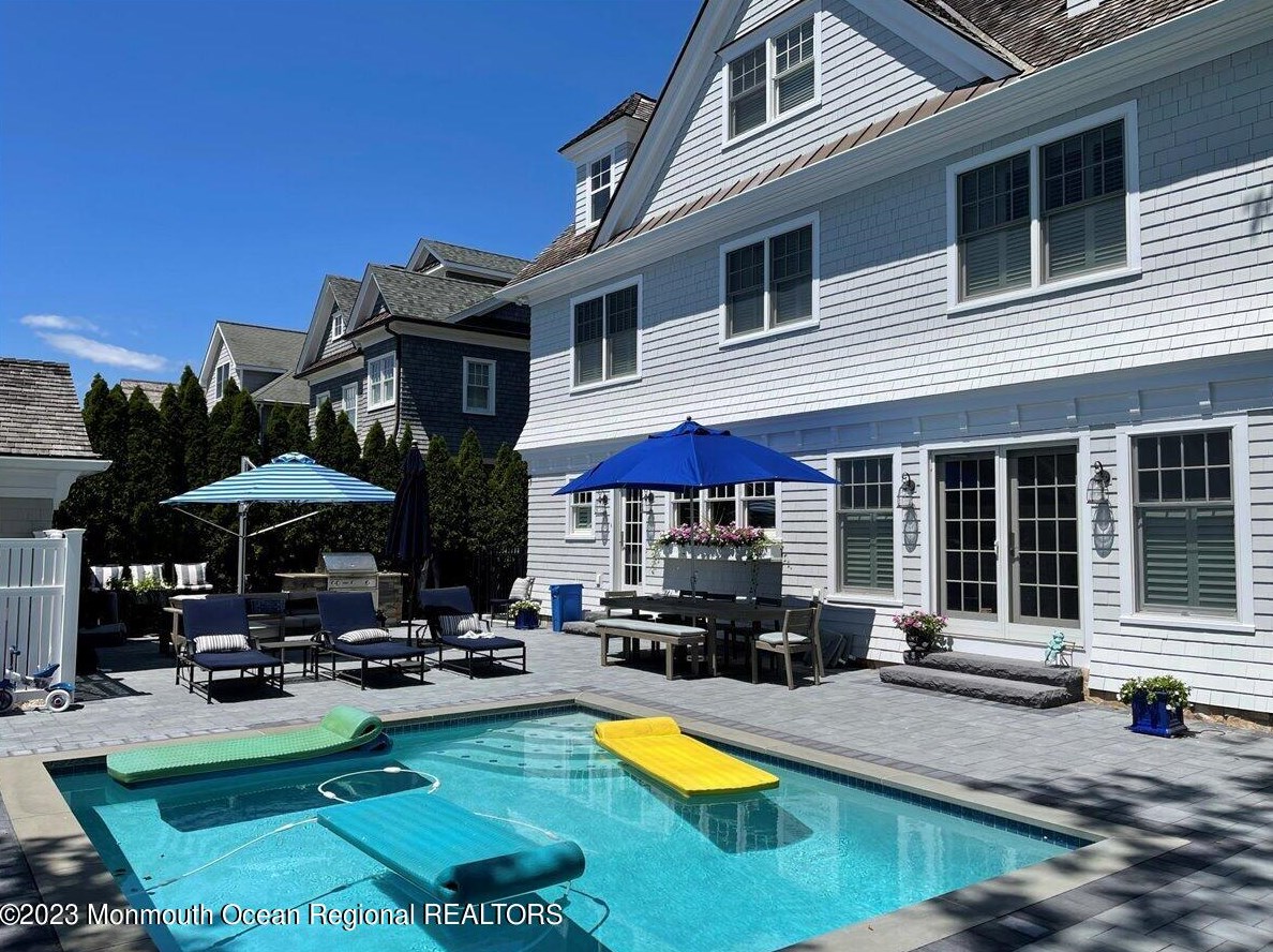 200 Chicago Blvd, Wall Township NJ  08750-2113 exterior