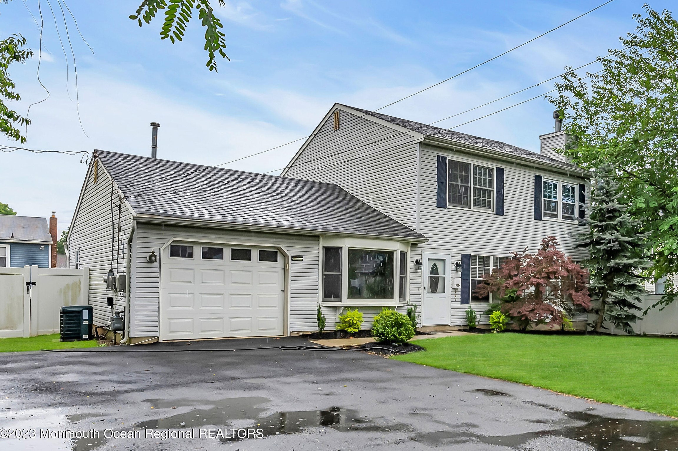 169 12th St, Belford NJ  07718-1433 exterior