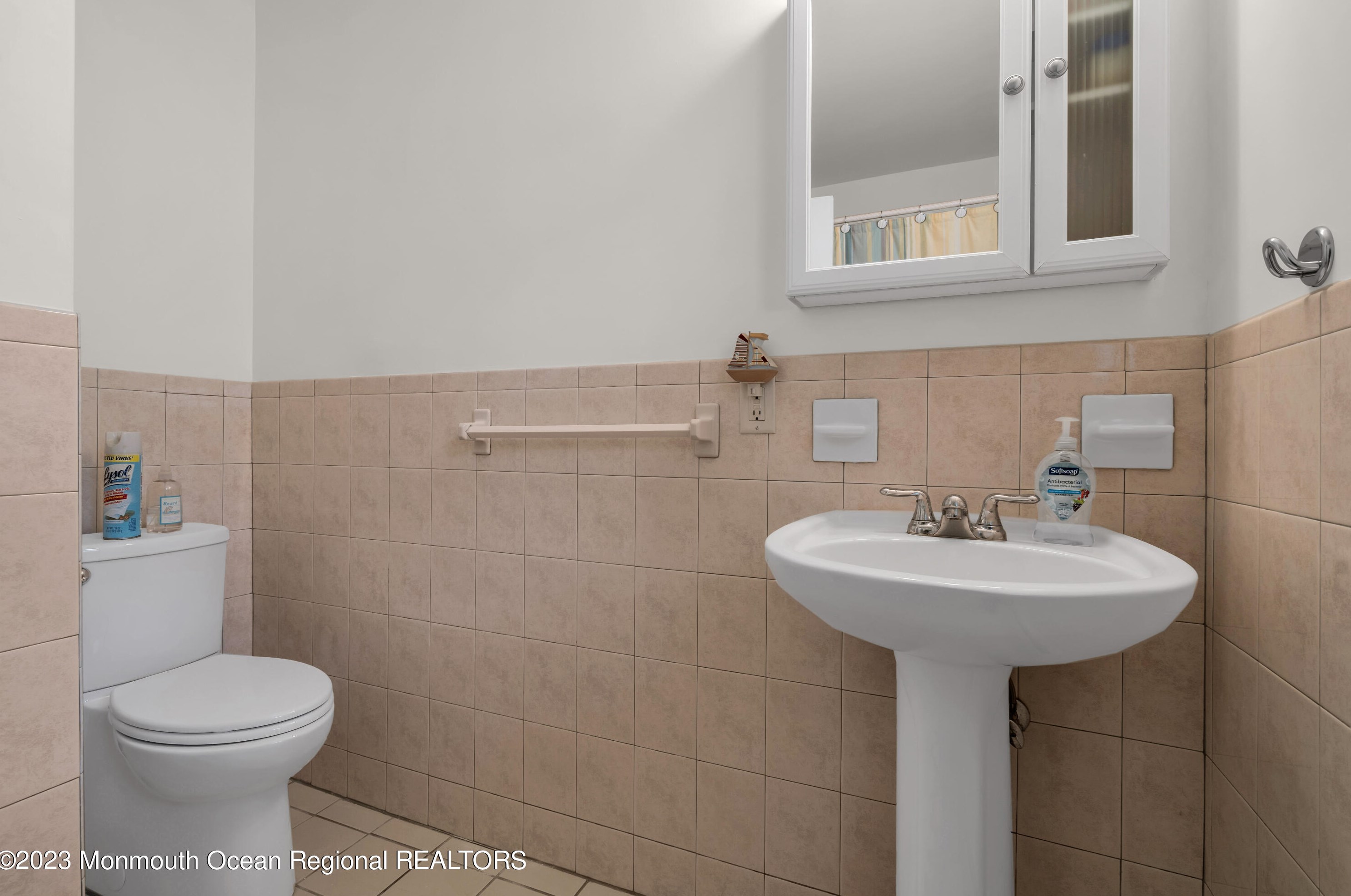 1761 Mt Idenburg Ln, Toms River NJ 08753-1421 exterior