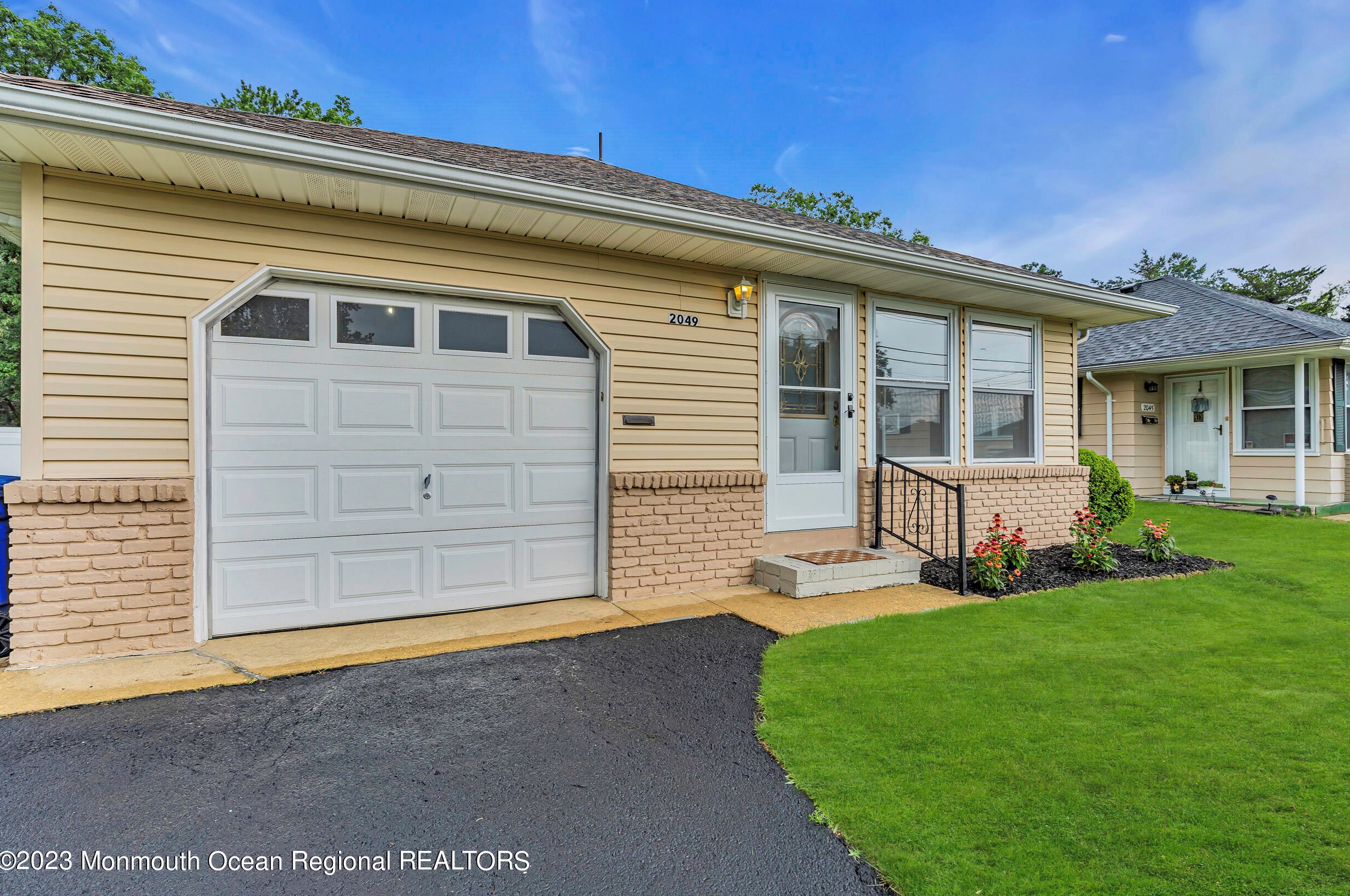 2049 Hovsons Blvd, Toms River NJ  08753-1602 exterior
