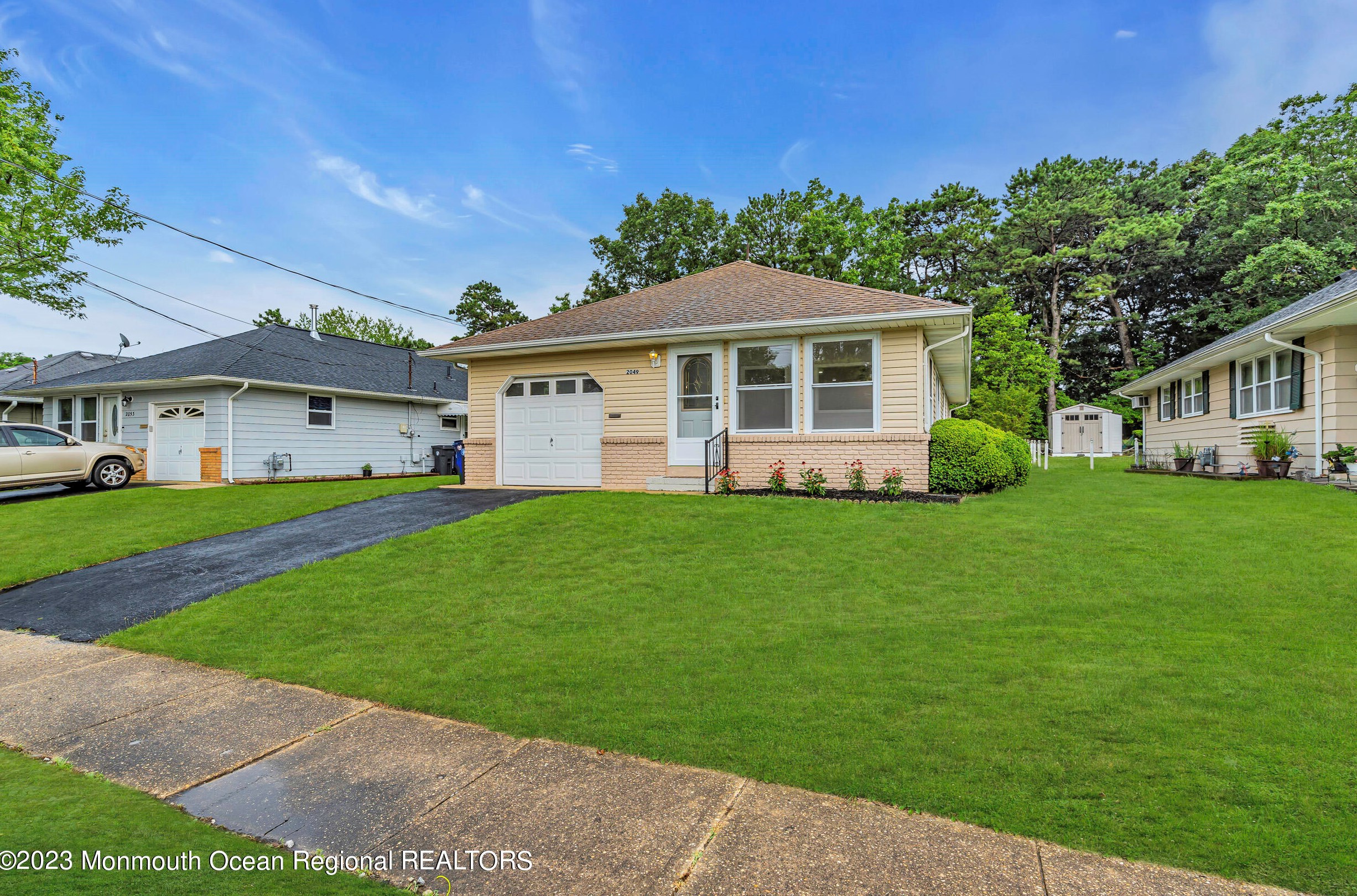 2049 Hovsons Blvd, Toms River NJ  08753-1602 exterior