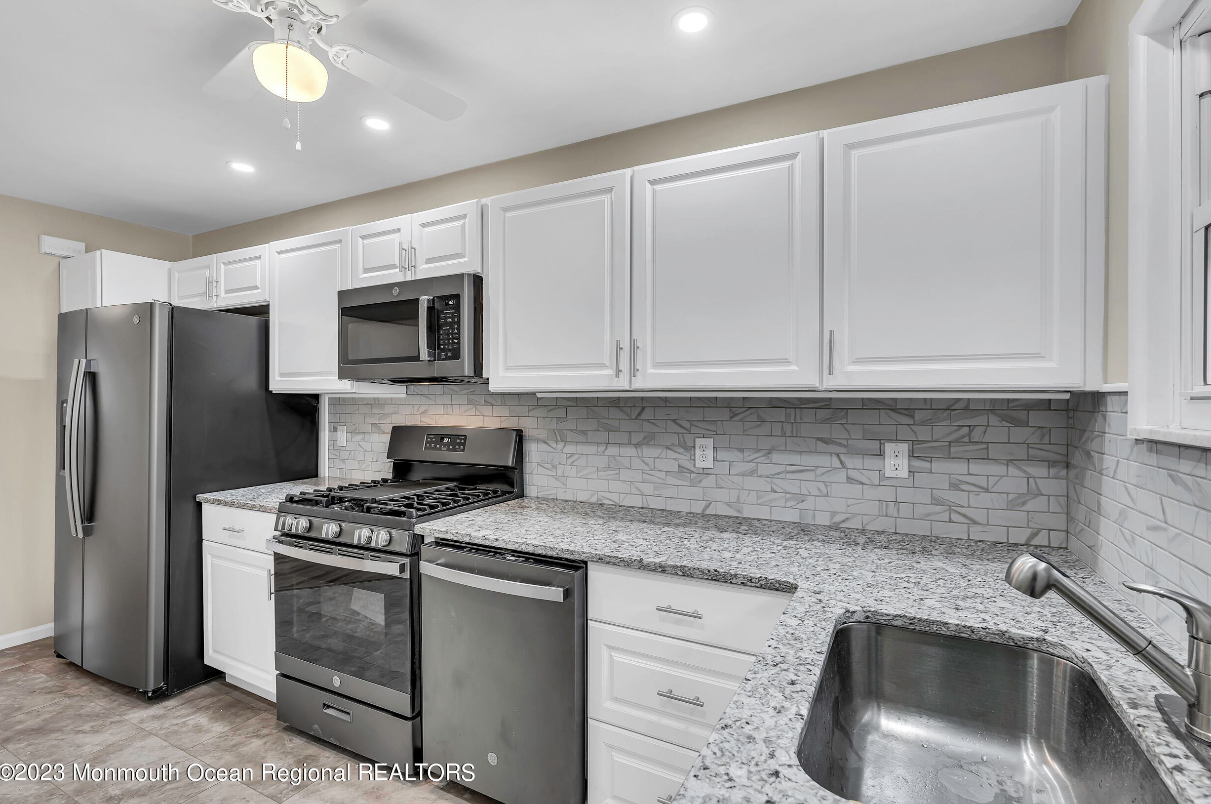 2049 Hovsons Blvd, Toms River NJ  08753-1602 exterior