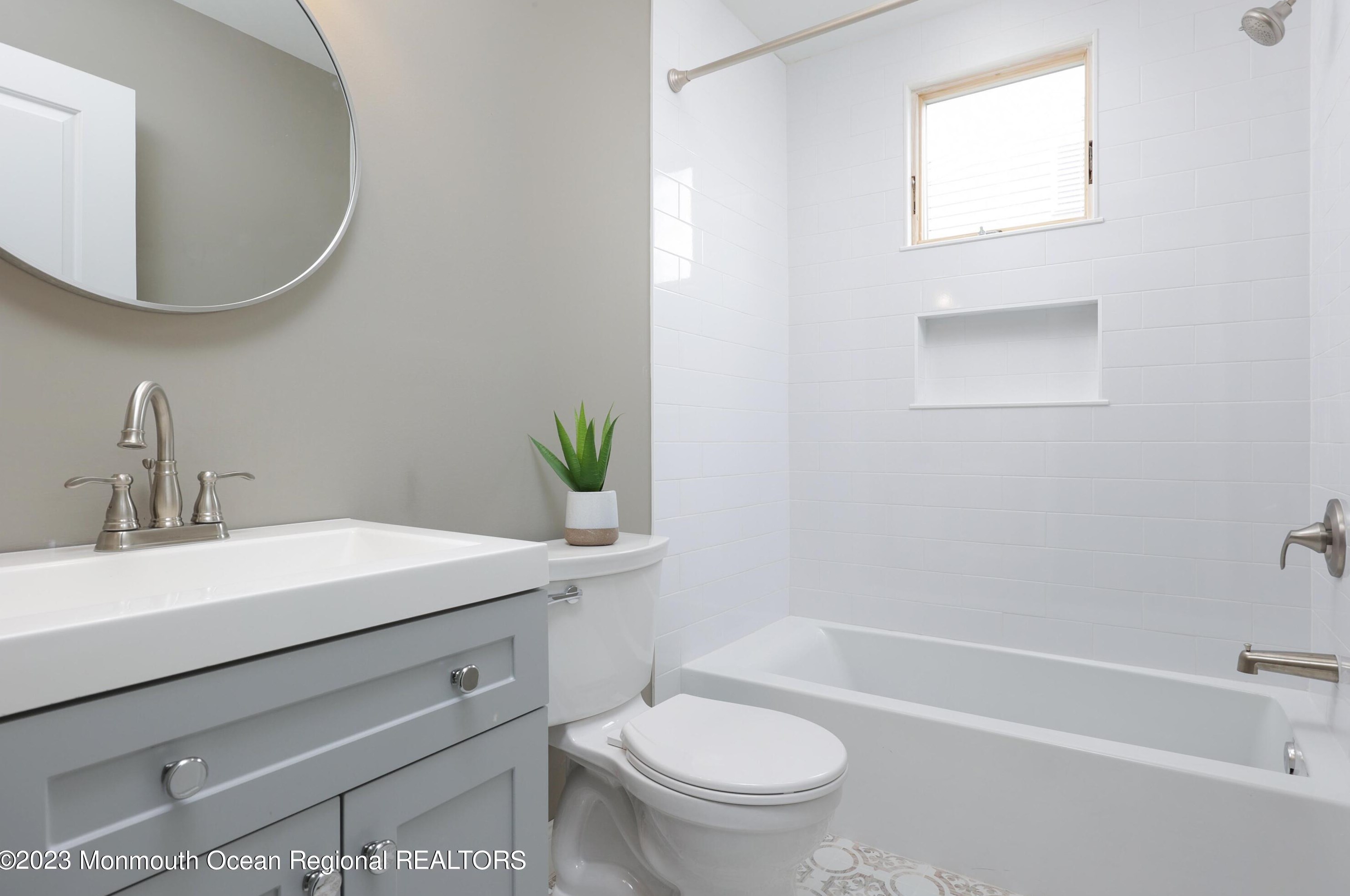 21 Stanford Dr, Toms River NJ  08757-4404 exterior