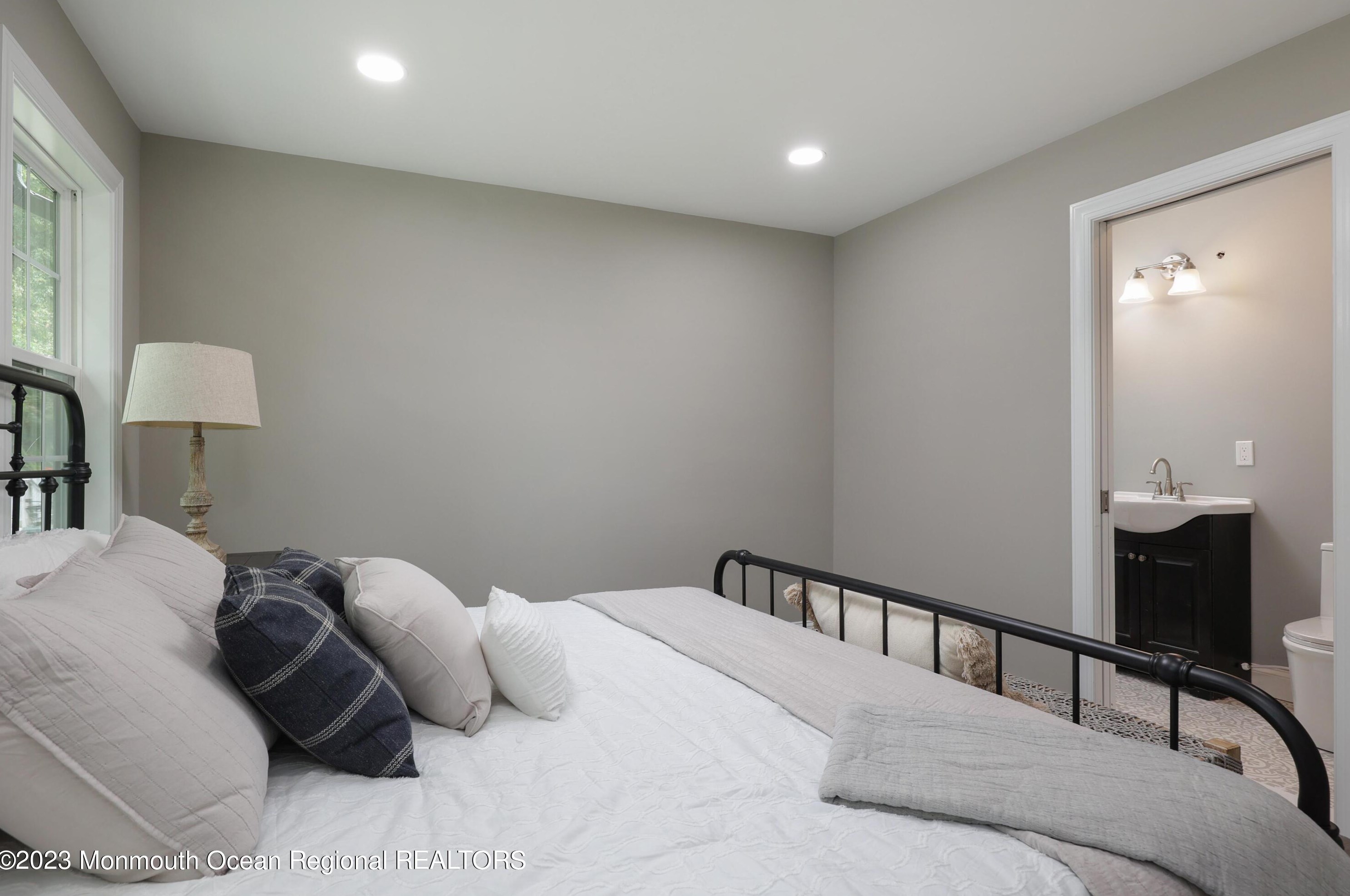 21 Stanford Dr, Toms River NJ  08757-4404 exterior