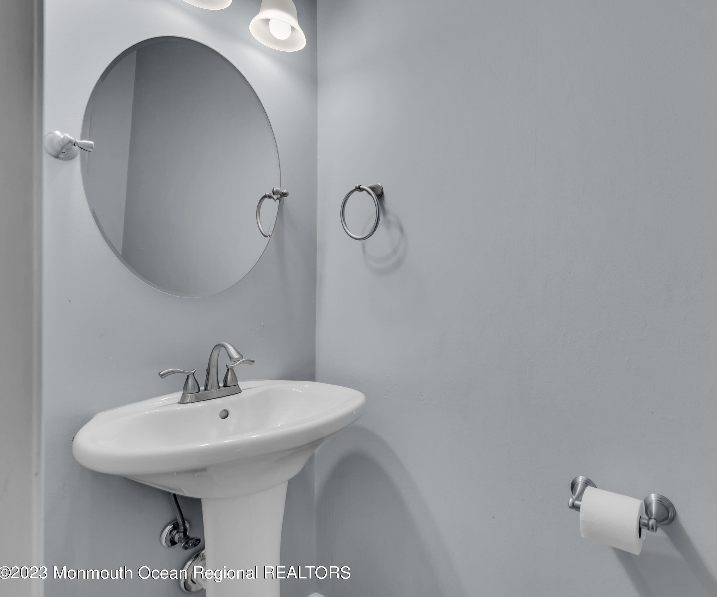 1204 King George Ln, Toms River NJ 08753-3366 exterior