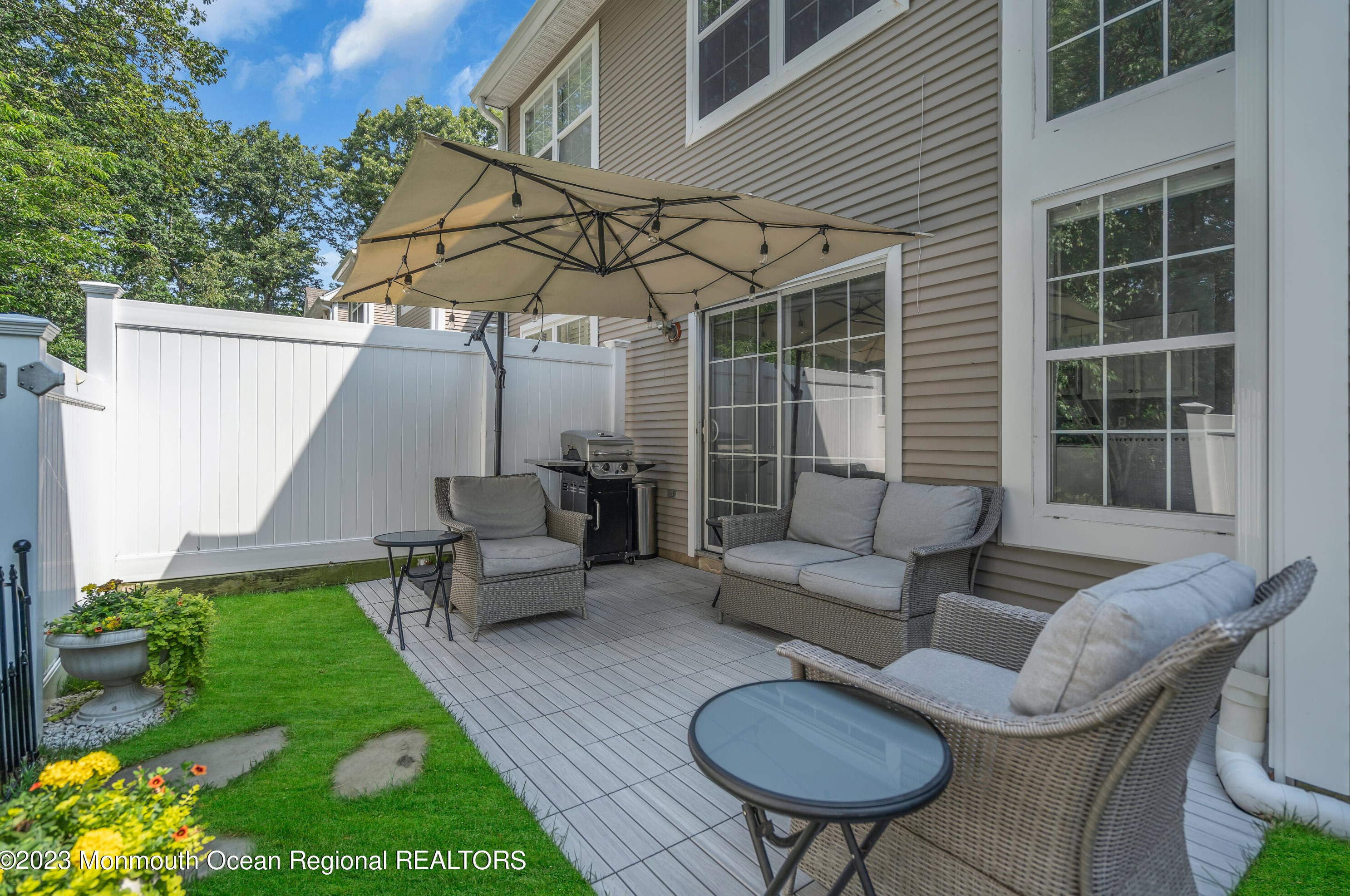 1204 King George Ln, Toms River NJ 08753-3366 exterior