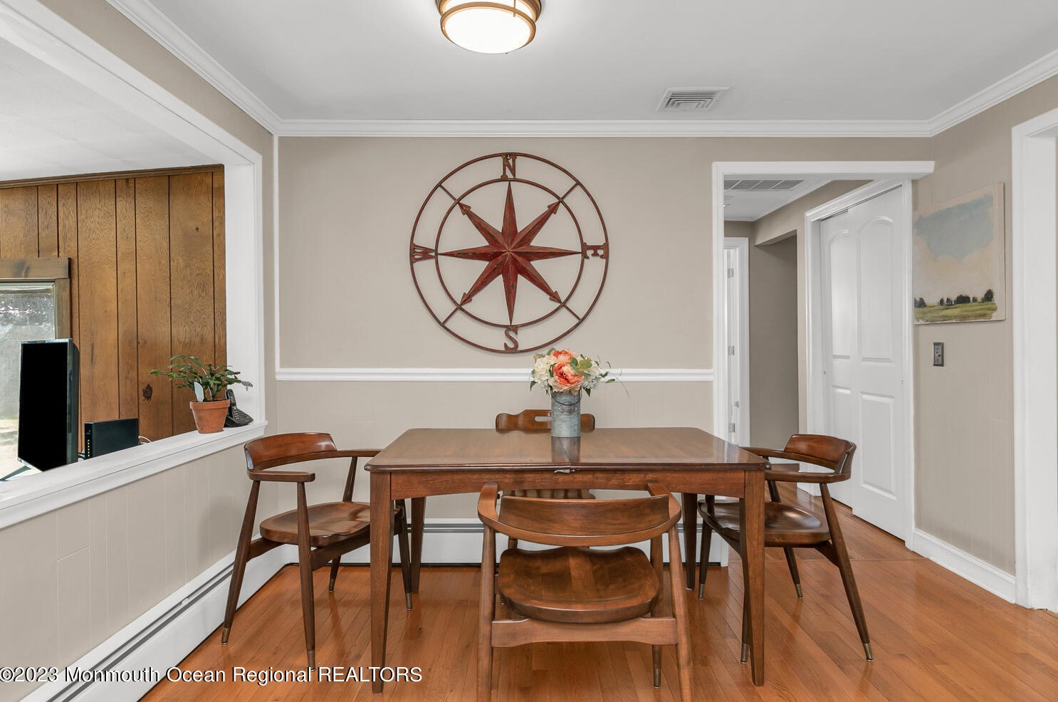 9 Wallace Ave, Oakhurst NJ 07755-1212 exterior