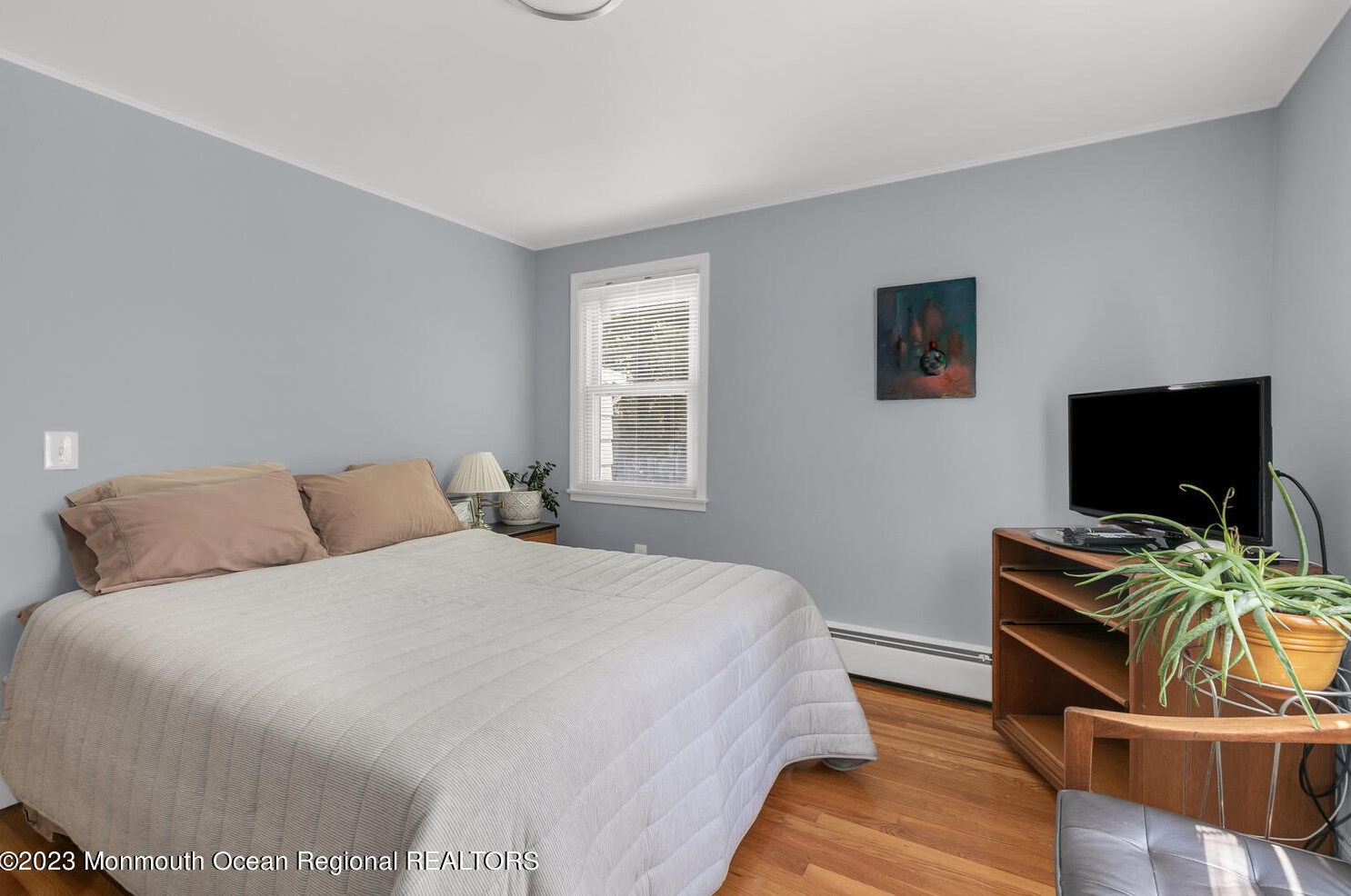 9 Wallace Ave, Oakhurst NJ 07755-1212 exterior