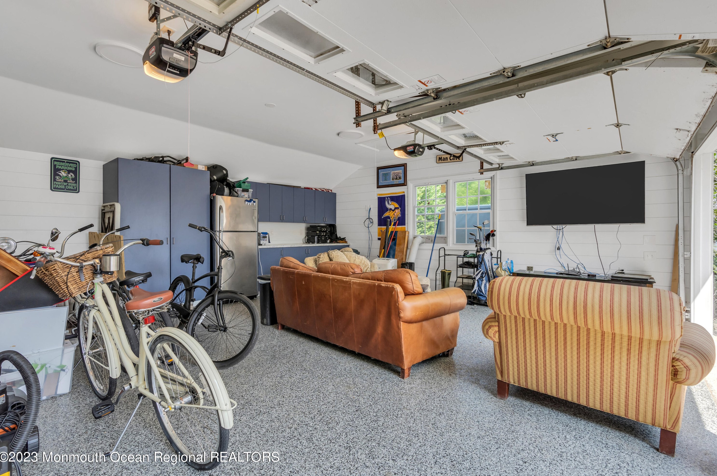 12 Atlantic Ave, Wall Township NJ 08736-1202 exterior